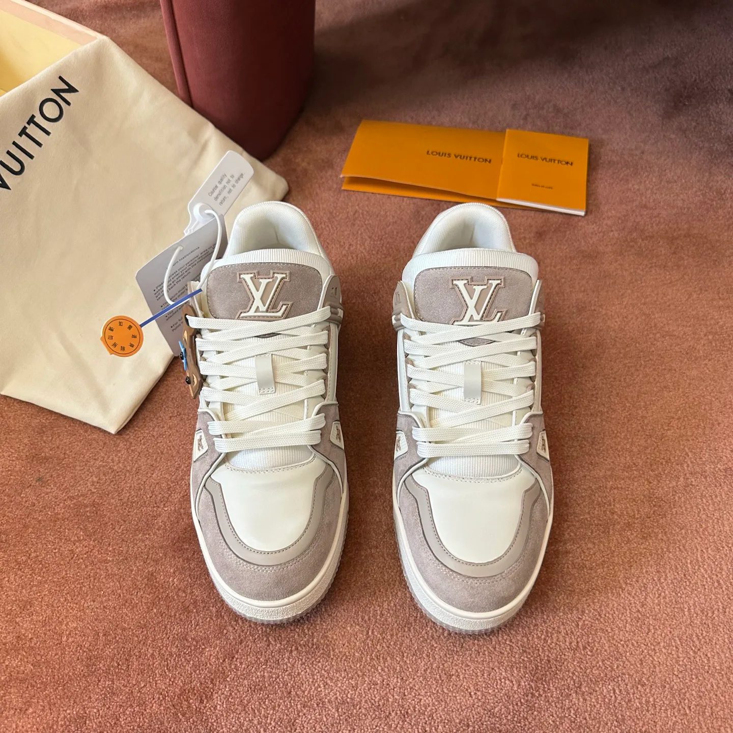 Кроссовки Мужские Louis Vuitton 18039909
