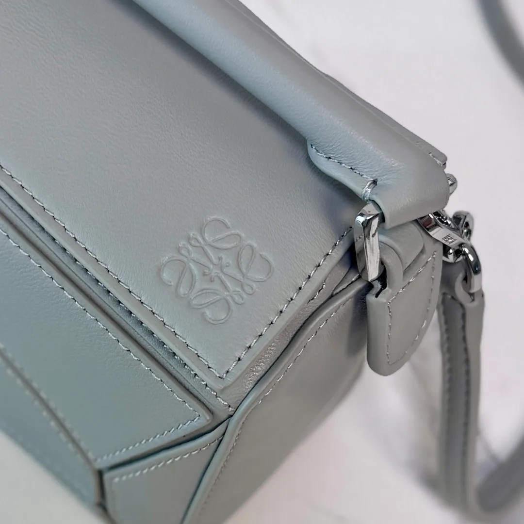 Сумки На Ремне Женские Loewe 13401780