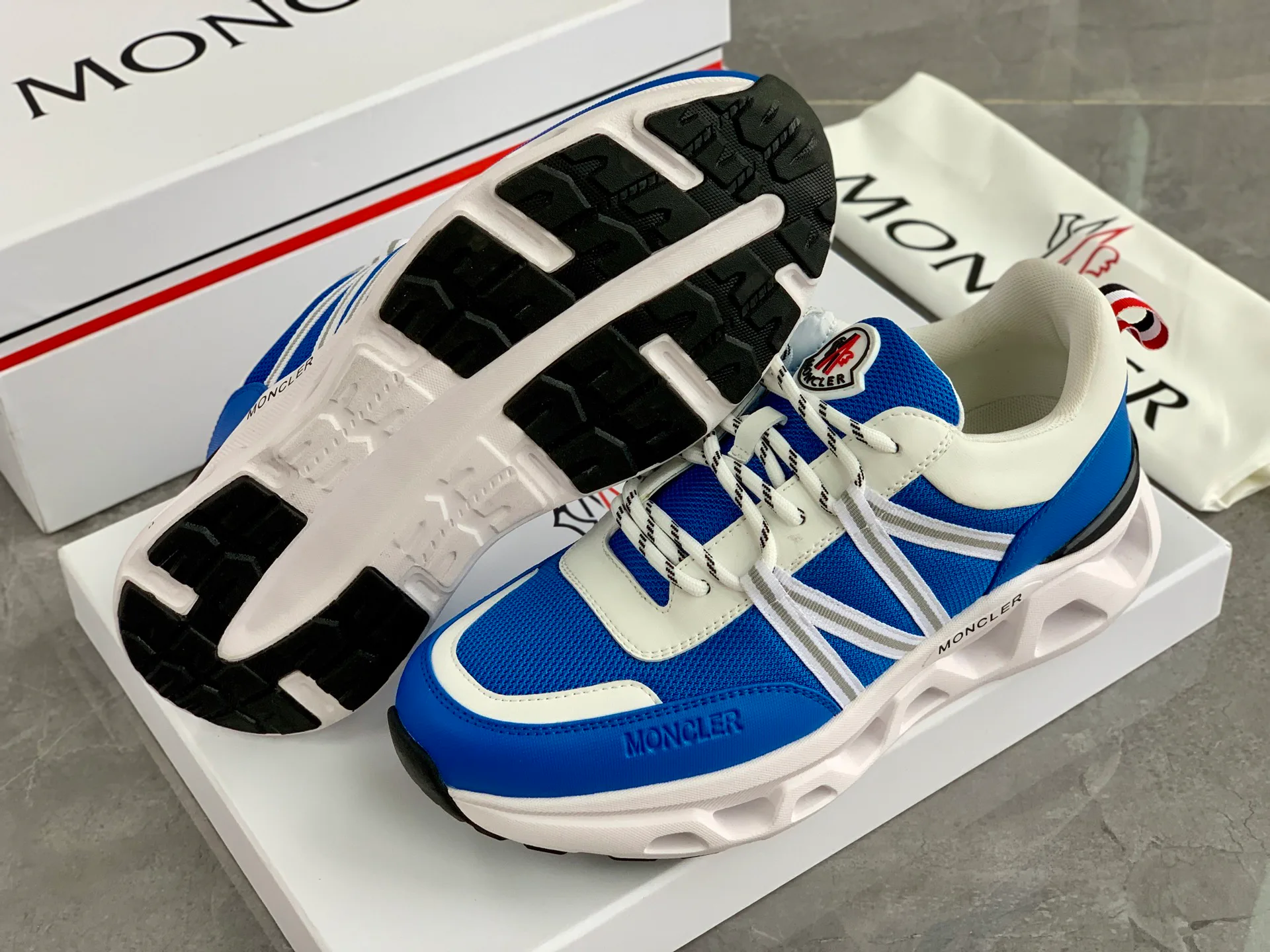Кроссовки Женские Moncler 228627