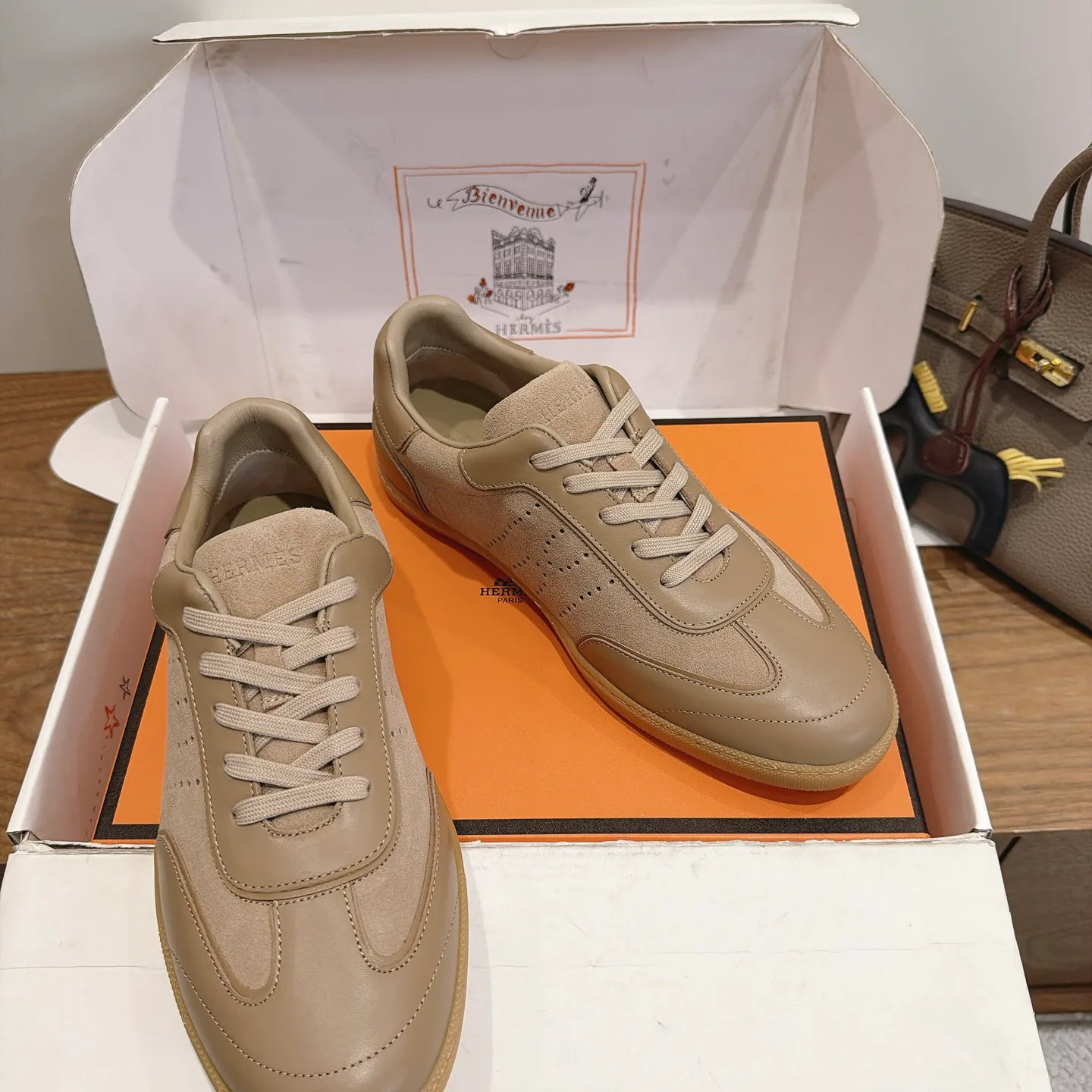 Кроссовки Женские Hermes 18230936