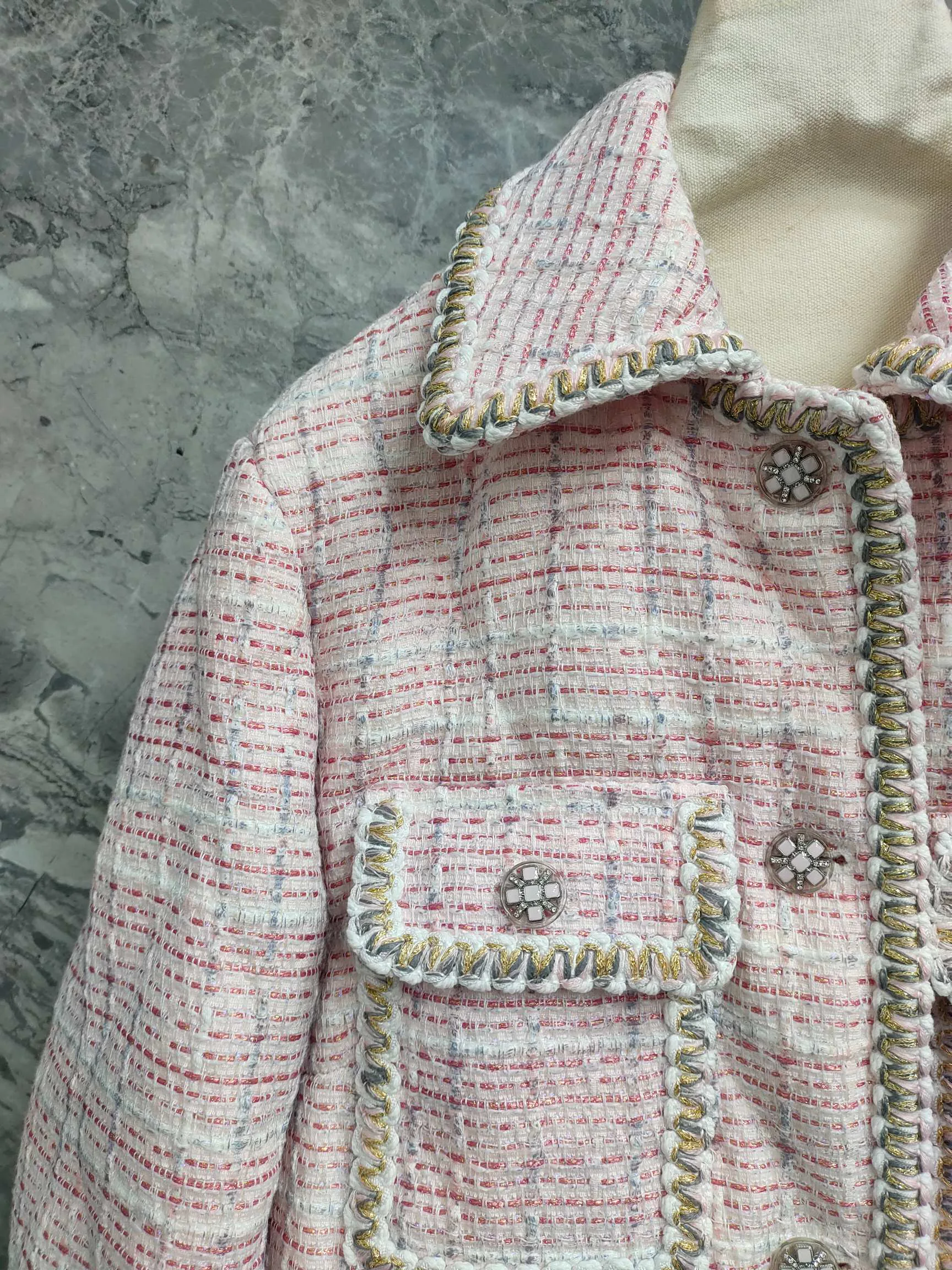 Куртки И Пуховики Женские Chanel 626458