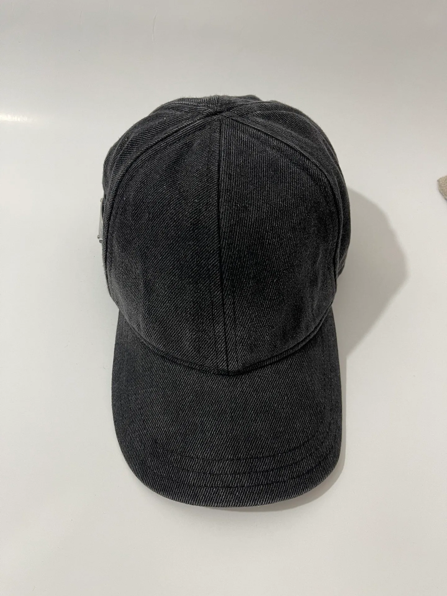 Головные Уборы Prada 11480483