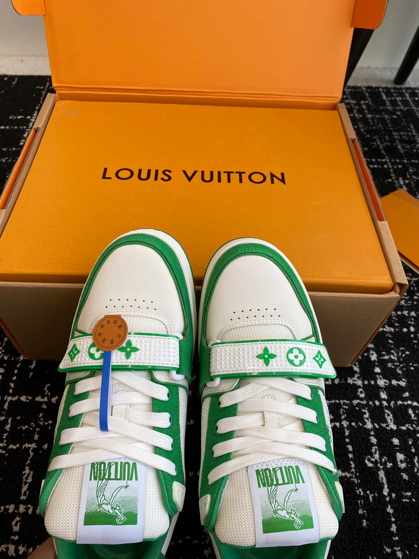 Кроссовки Женские Louis Vuitton 5438157