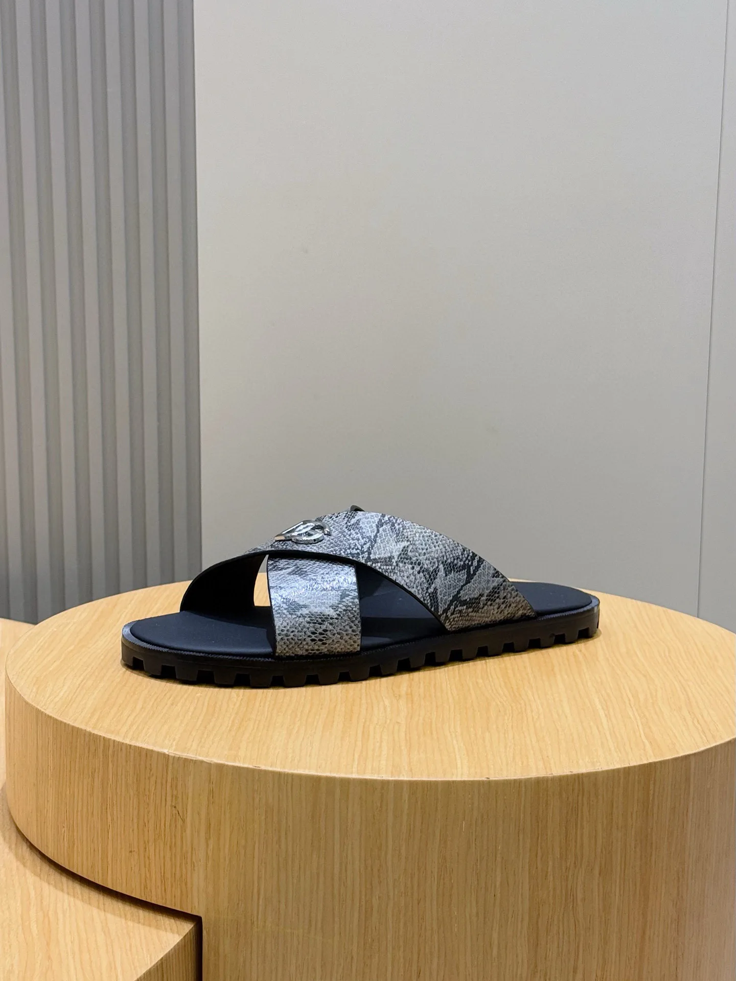 Шлепанцы Мужские Dolce & Gabbana 11483773