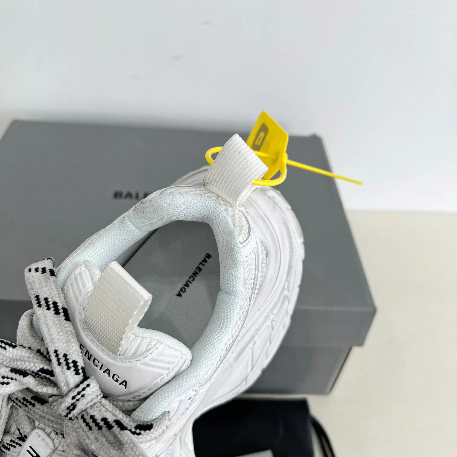 Кроссовки Мужские Balenciaga 17759468