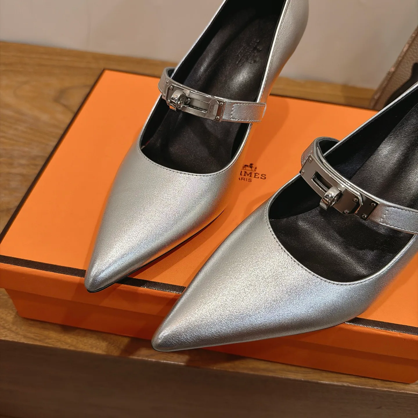 Туфли Женские Hermes 19095250