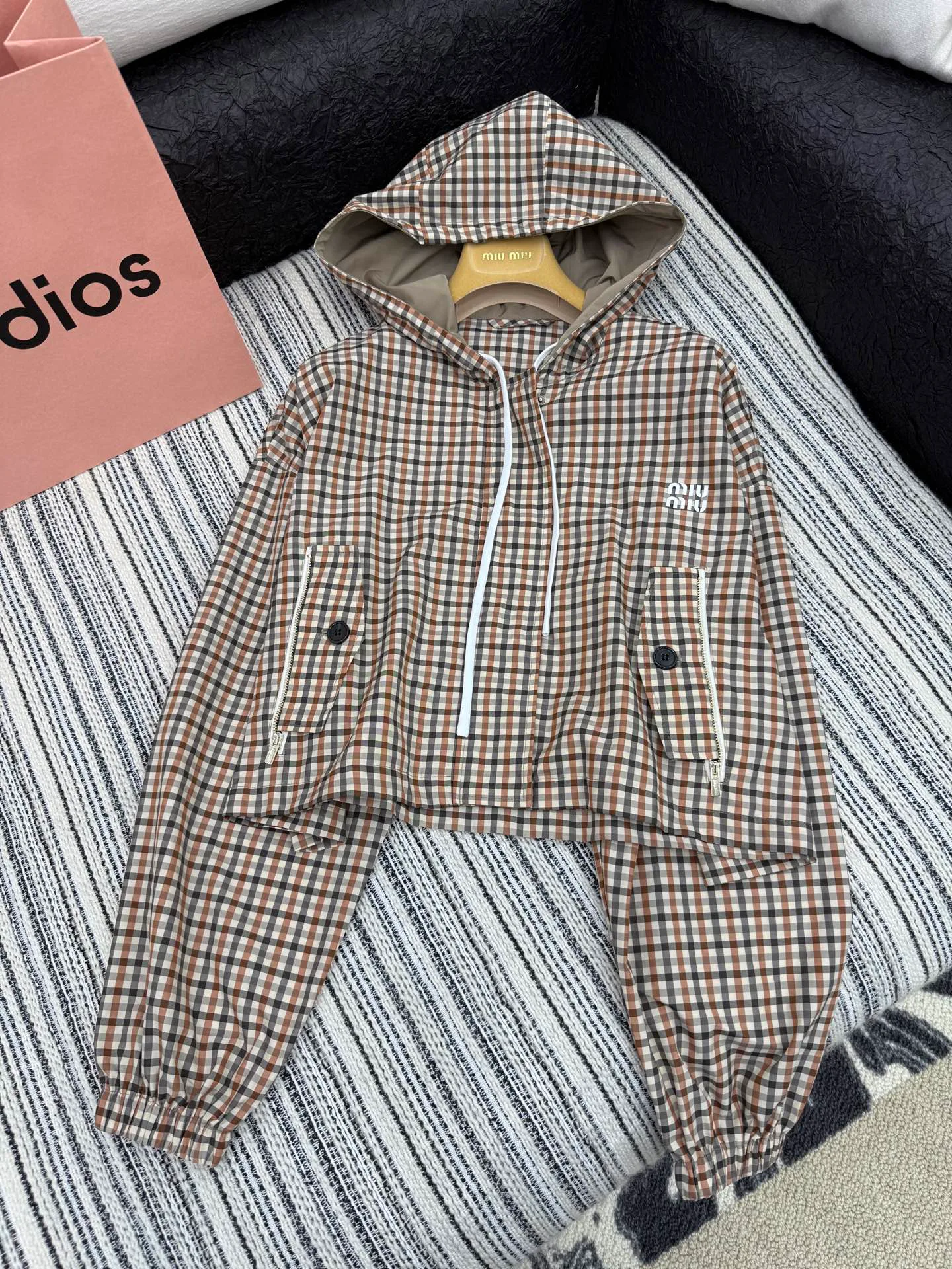 Куртки Женские Miu Miu Куртки Женские Miu Miu