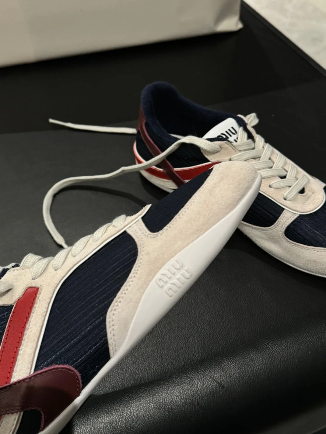 Кроссовки Женские Miu Miu 18163