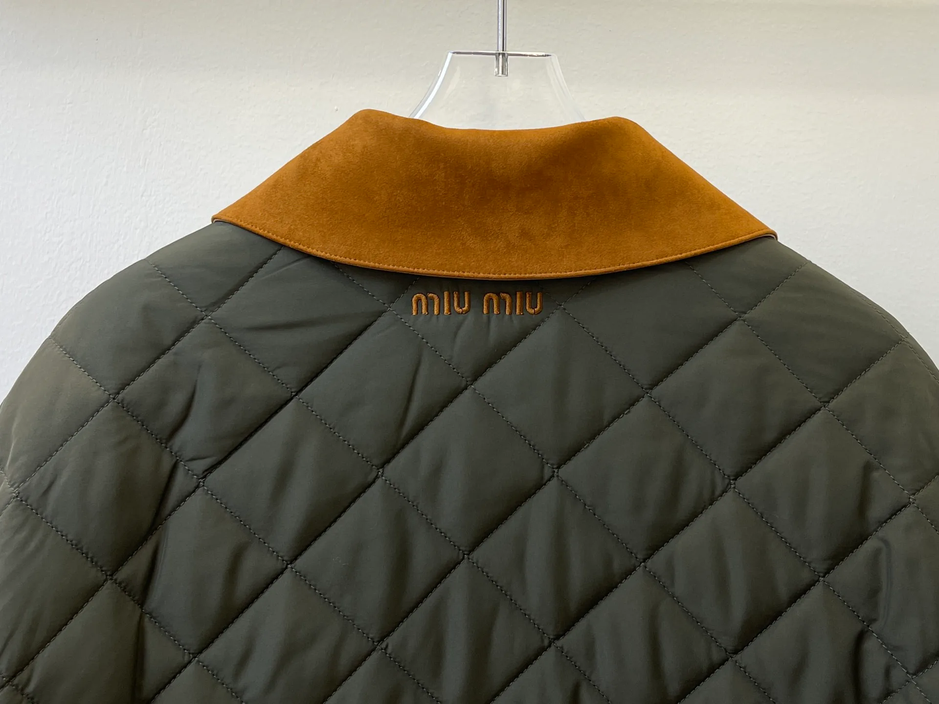 Куртки И Пуховики Женские Miu Miu 127496