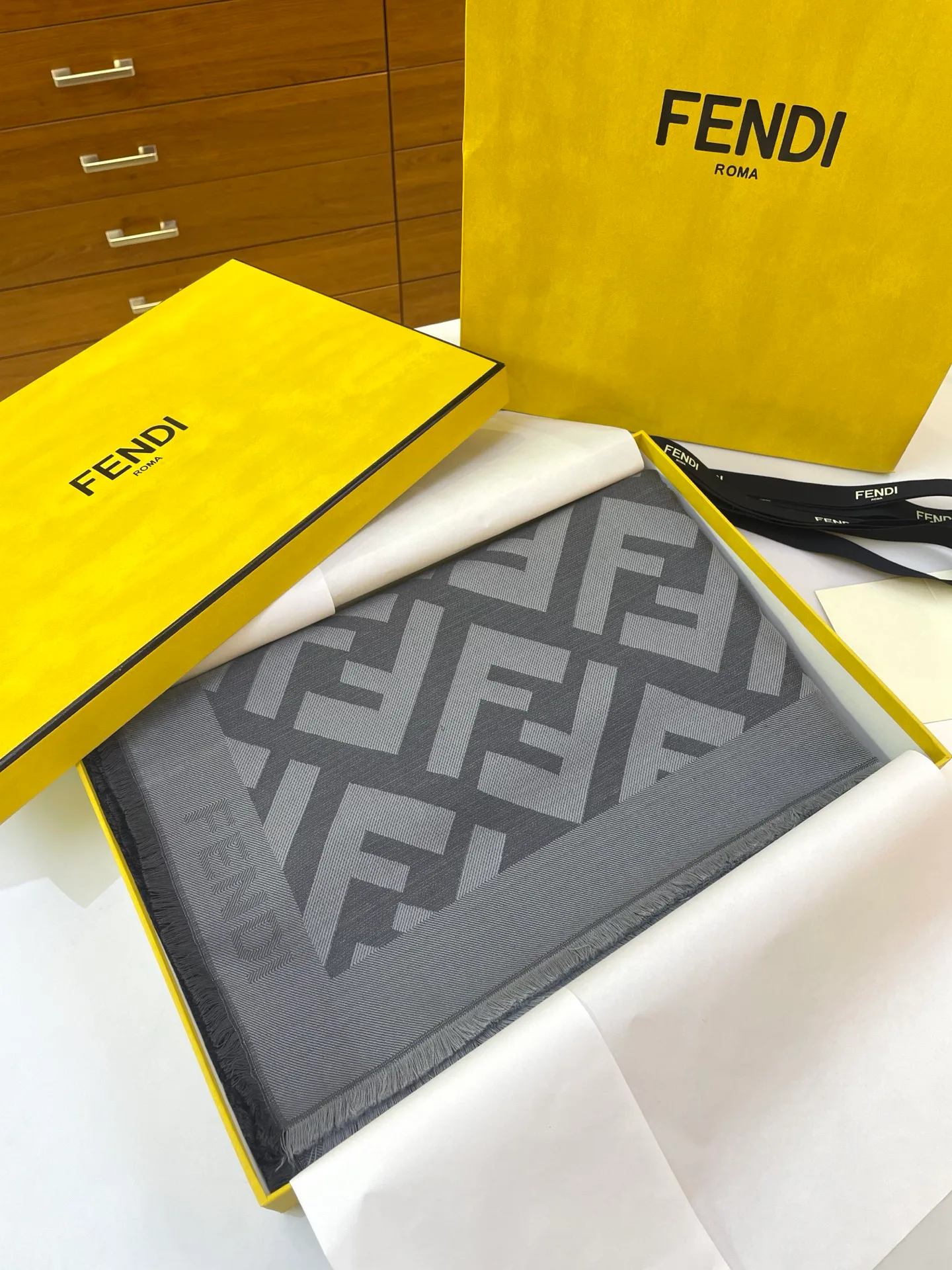 Шарфы Fendi 1981506