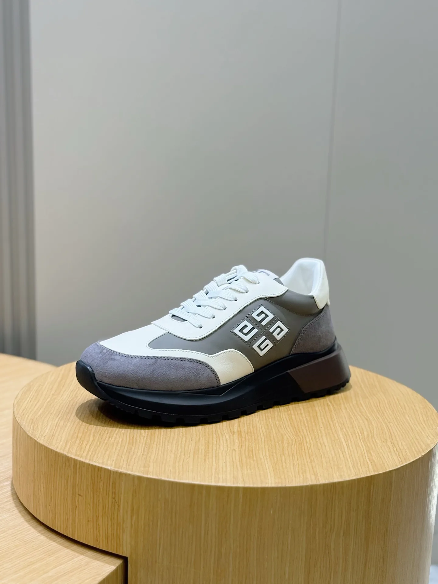 Кроссовки Мужские Givenchy 1217802