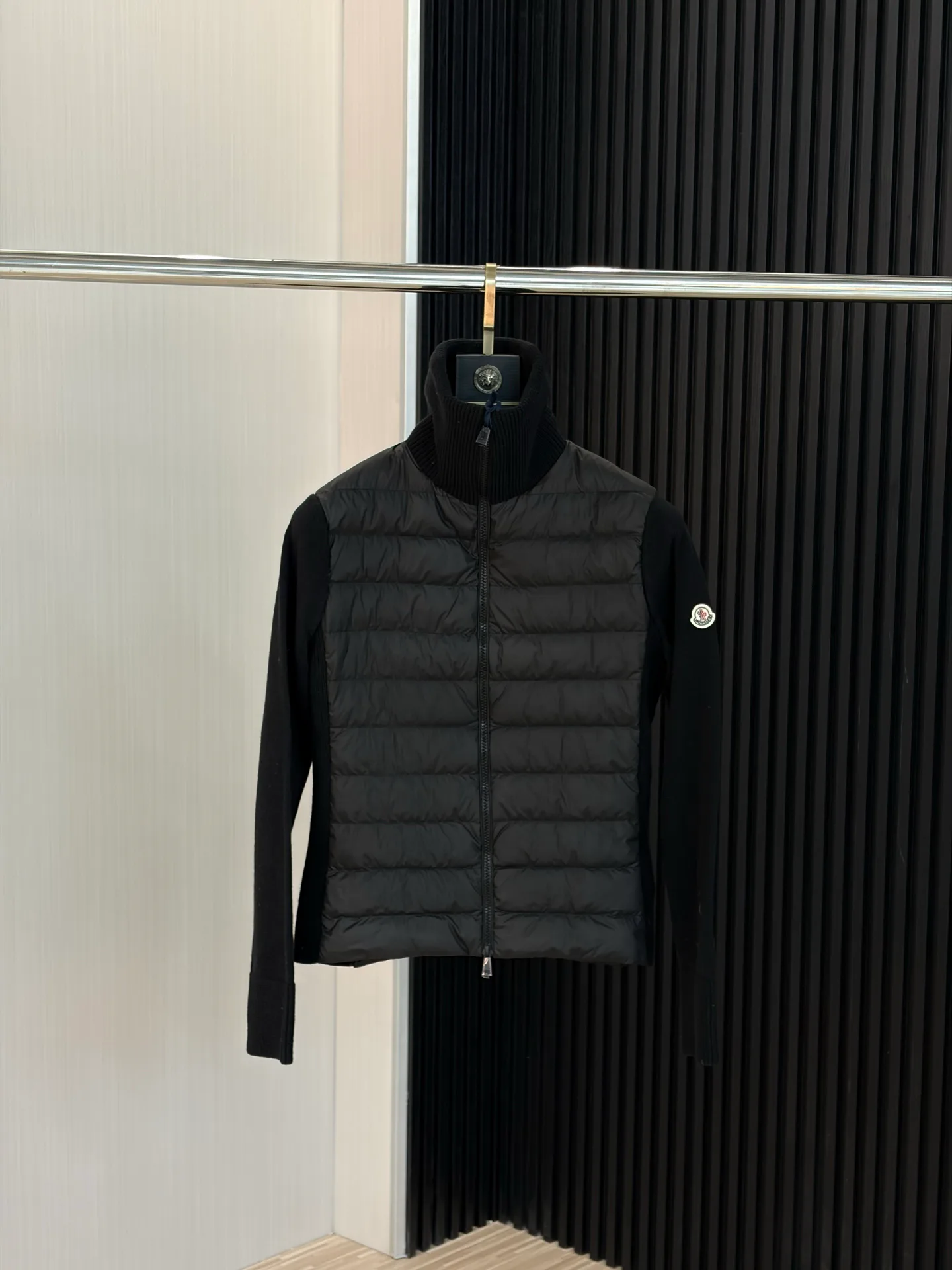 Куртки И Пуховики Женские Moncler 18600016
