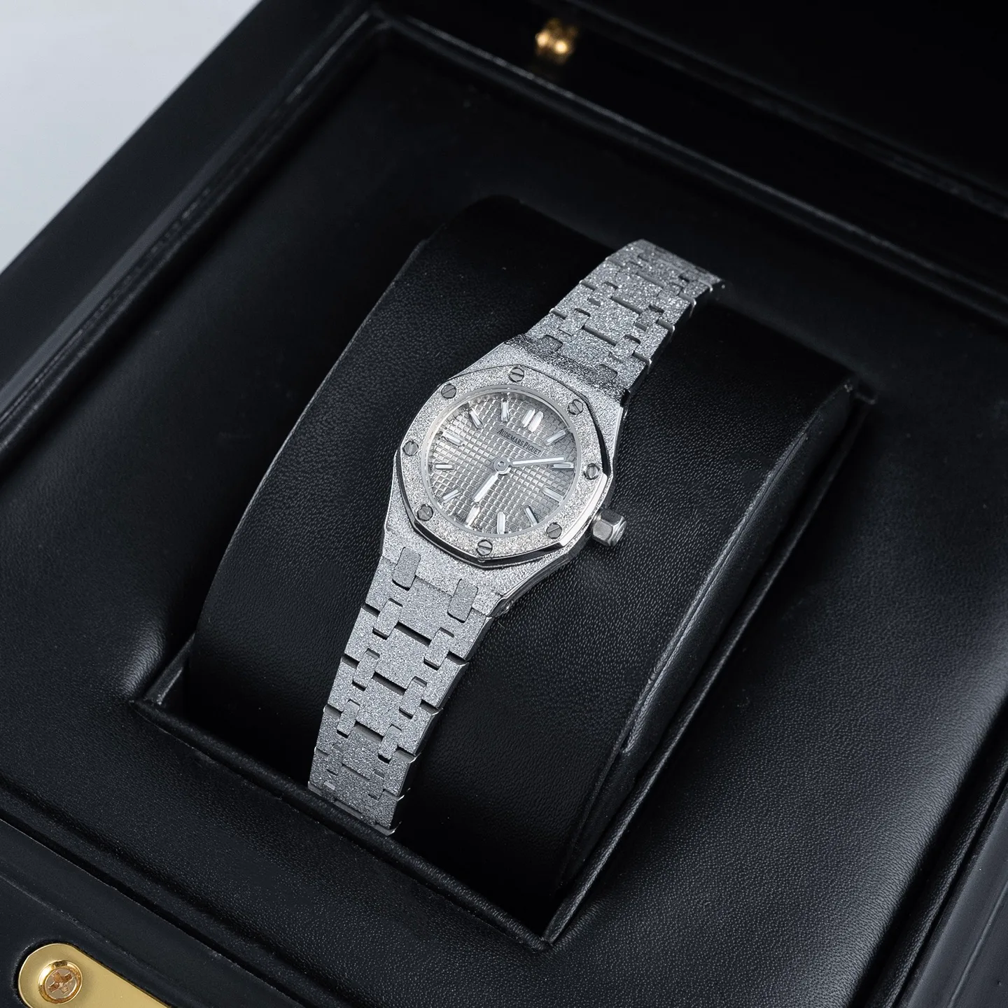 Часы Женские Audemars Piguet 14081162