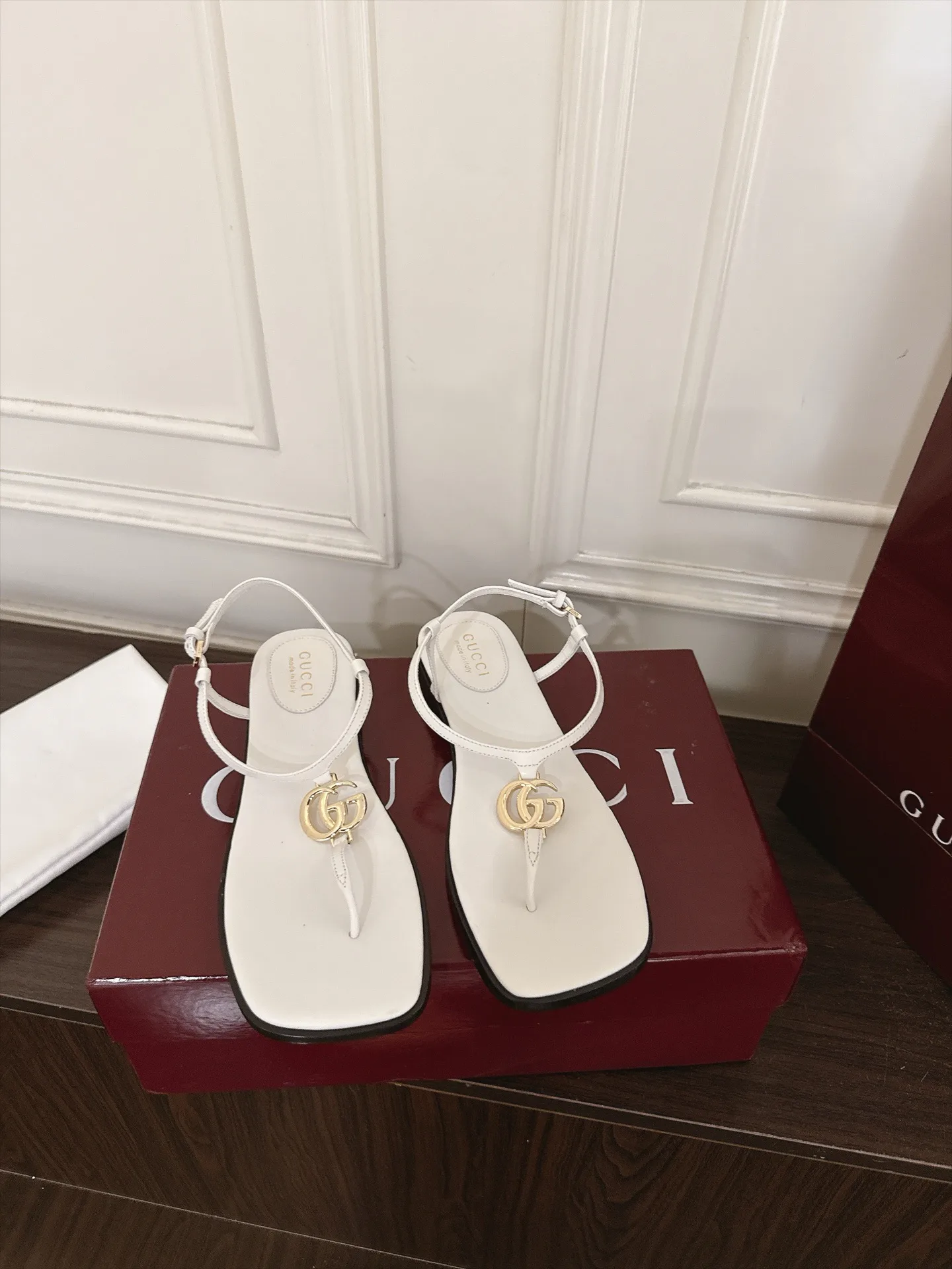Босоножки Женские Gucci 18143129