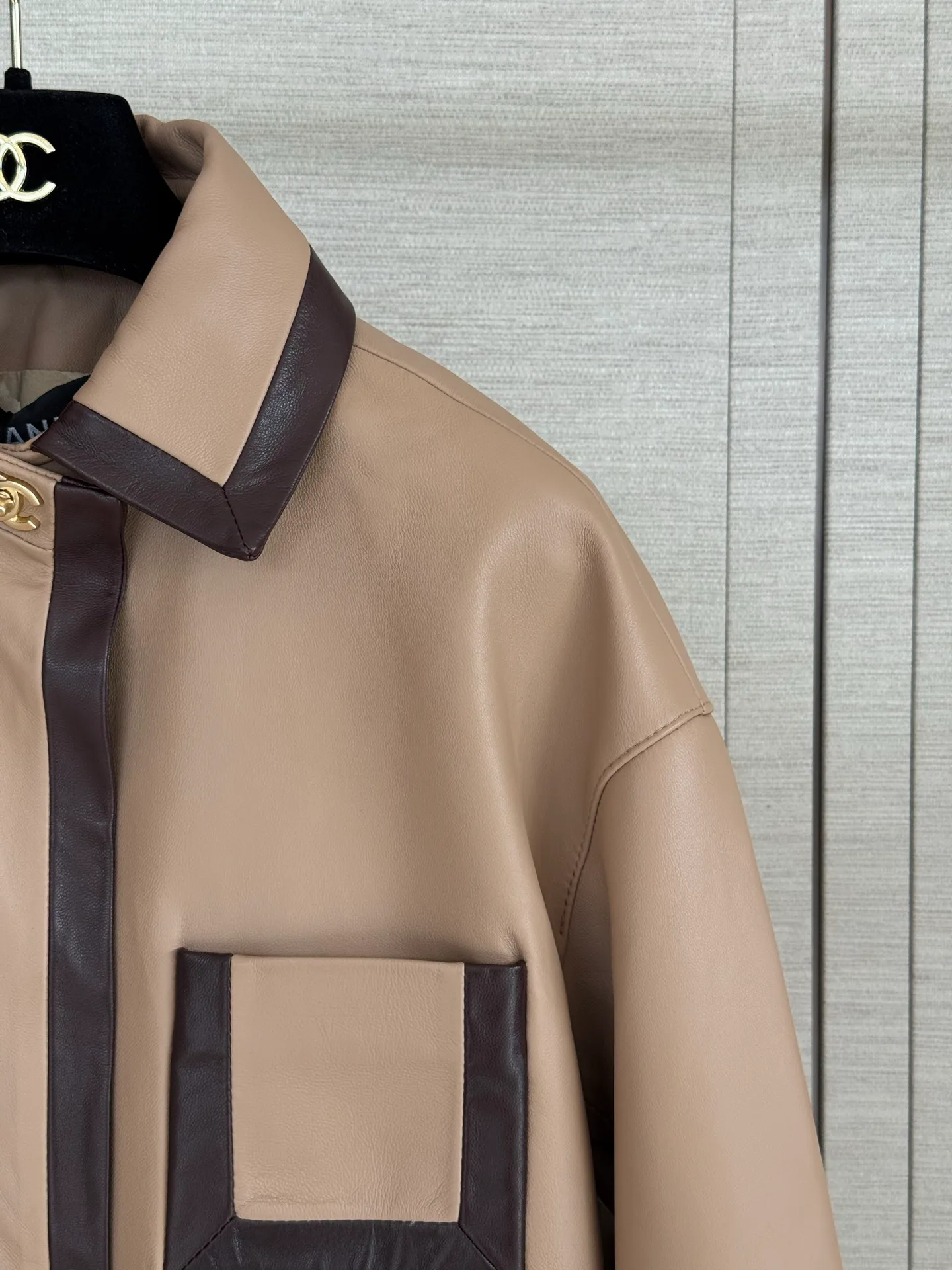 Кожаные Куртки И Дублёнки Женские Chanel 17925708