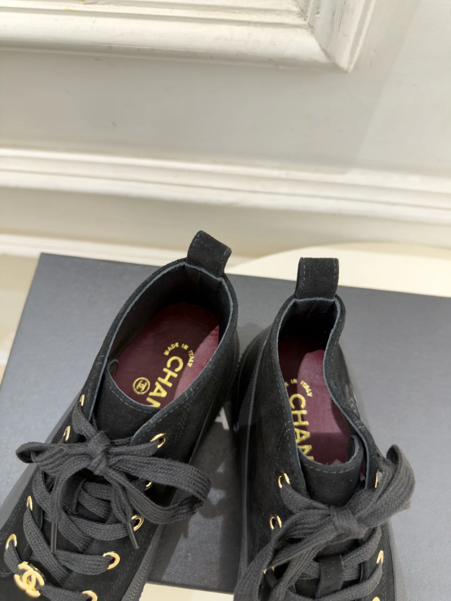 Кроссовки Женские Chanel 18346897