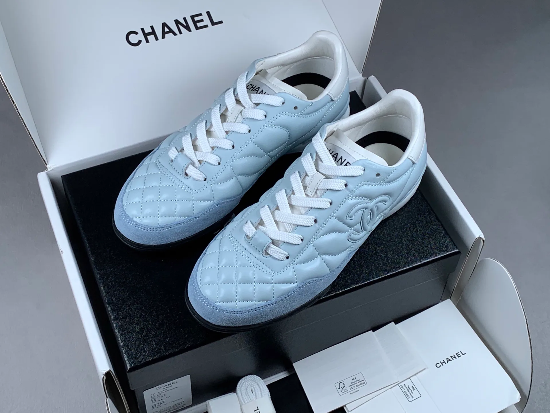 Кроссовки Женские Chanel 2612117