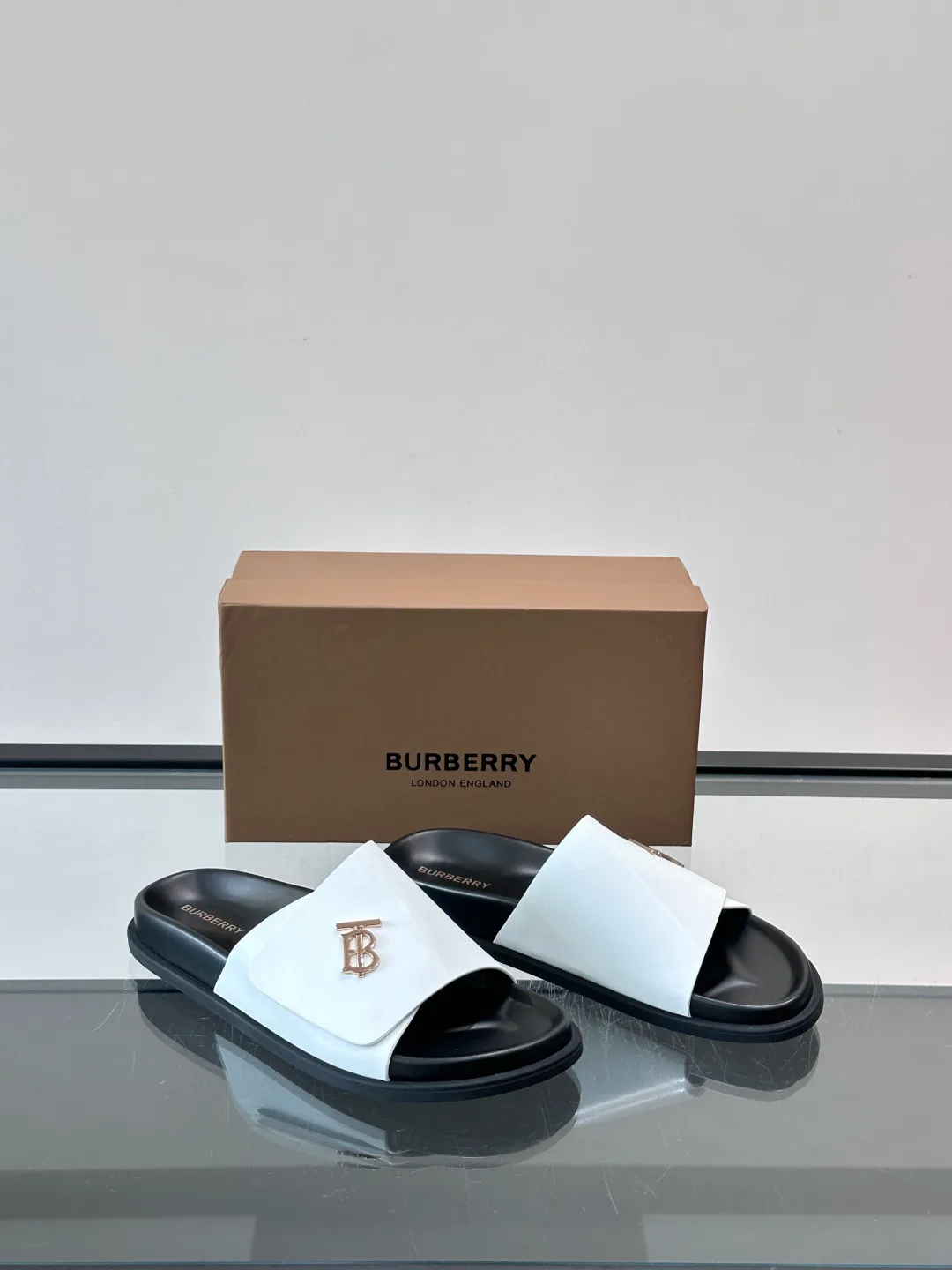 Сандалии Мужские Burberry 13546912