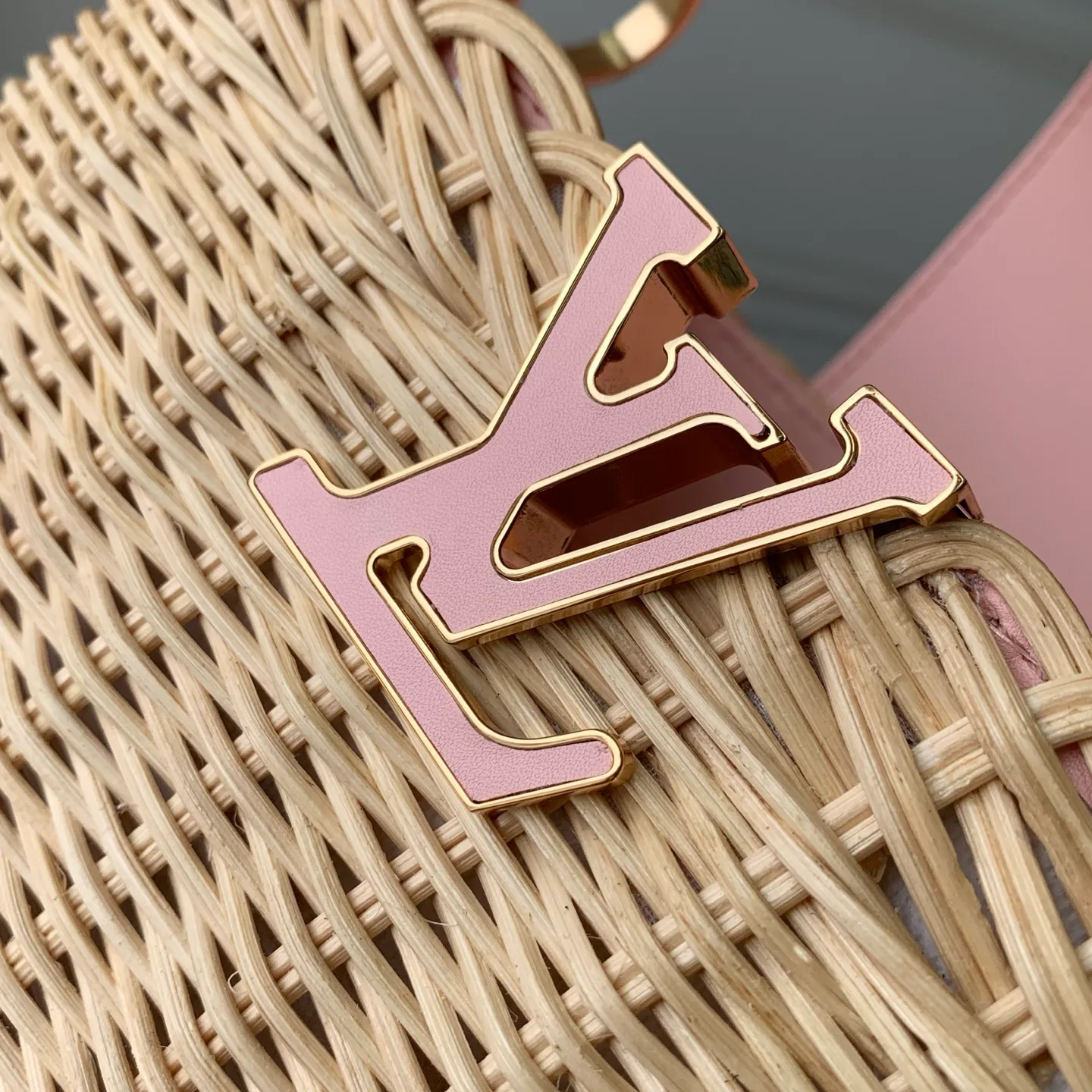 Классические Сумки Женские Louis Vuitton 18147579
