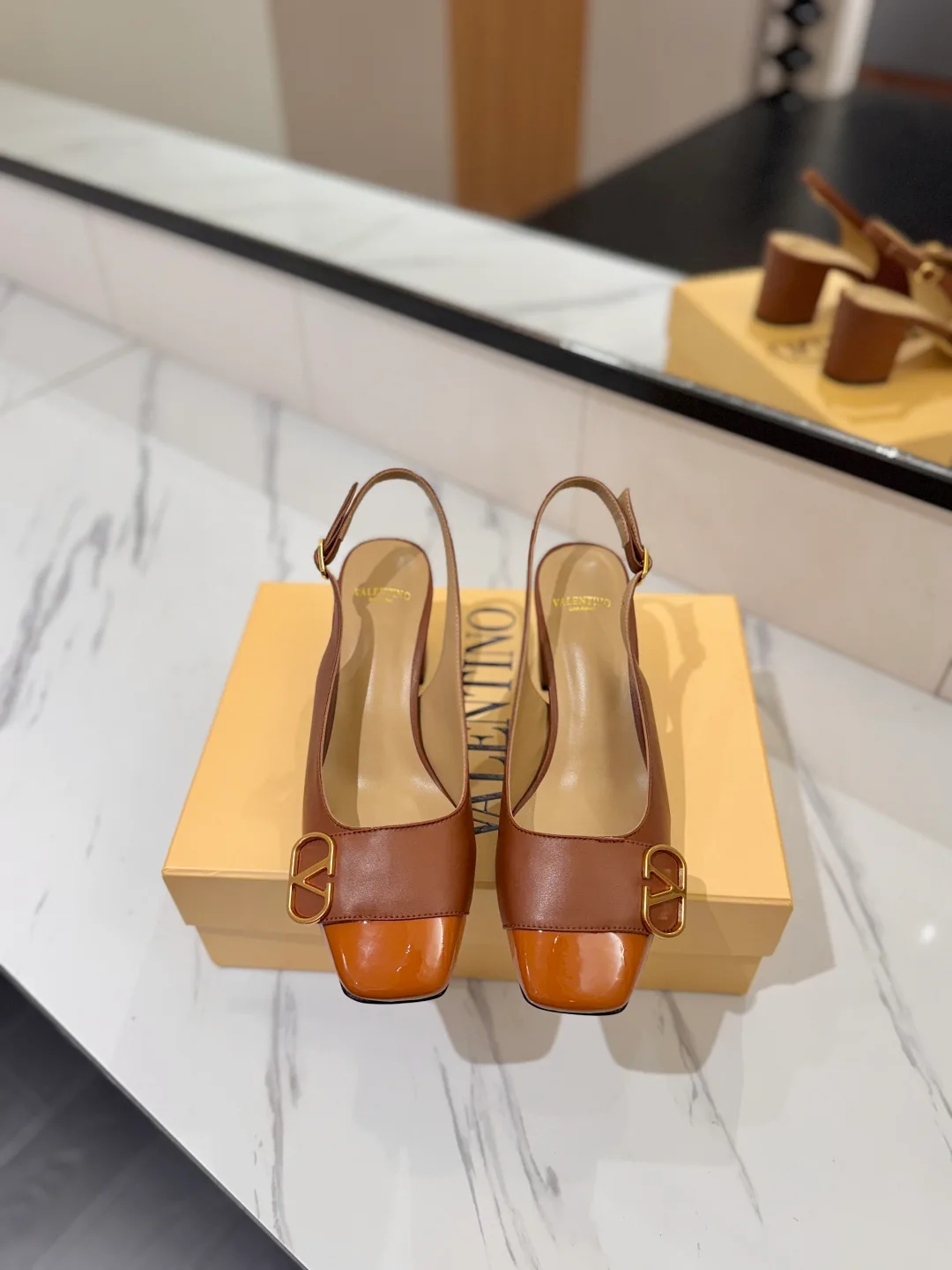Босоножки Женские Valentino 18134905