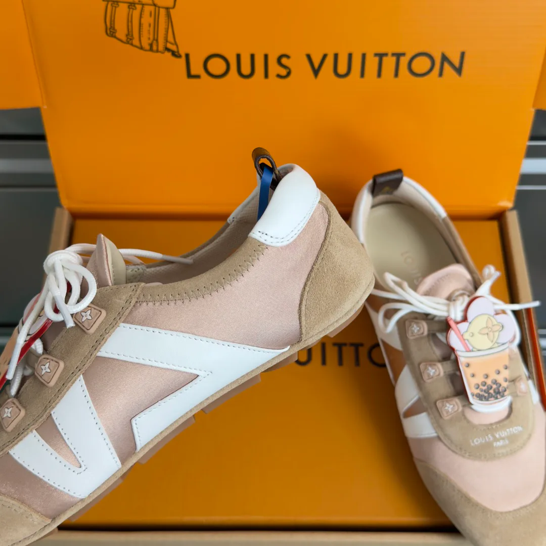 Кроссовки Женские Louis Vuitton 11916904