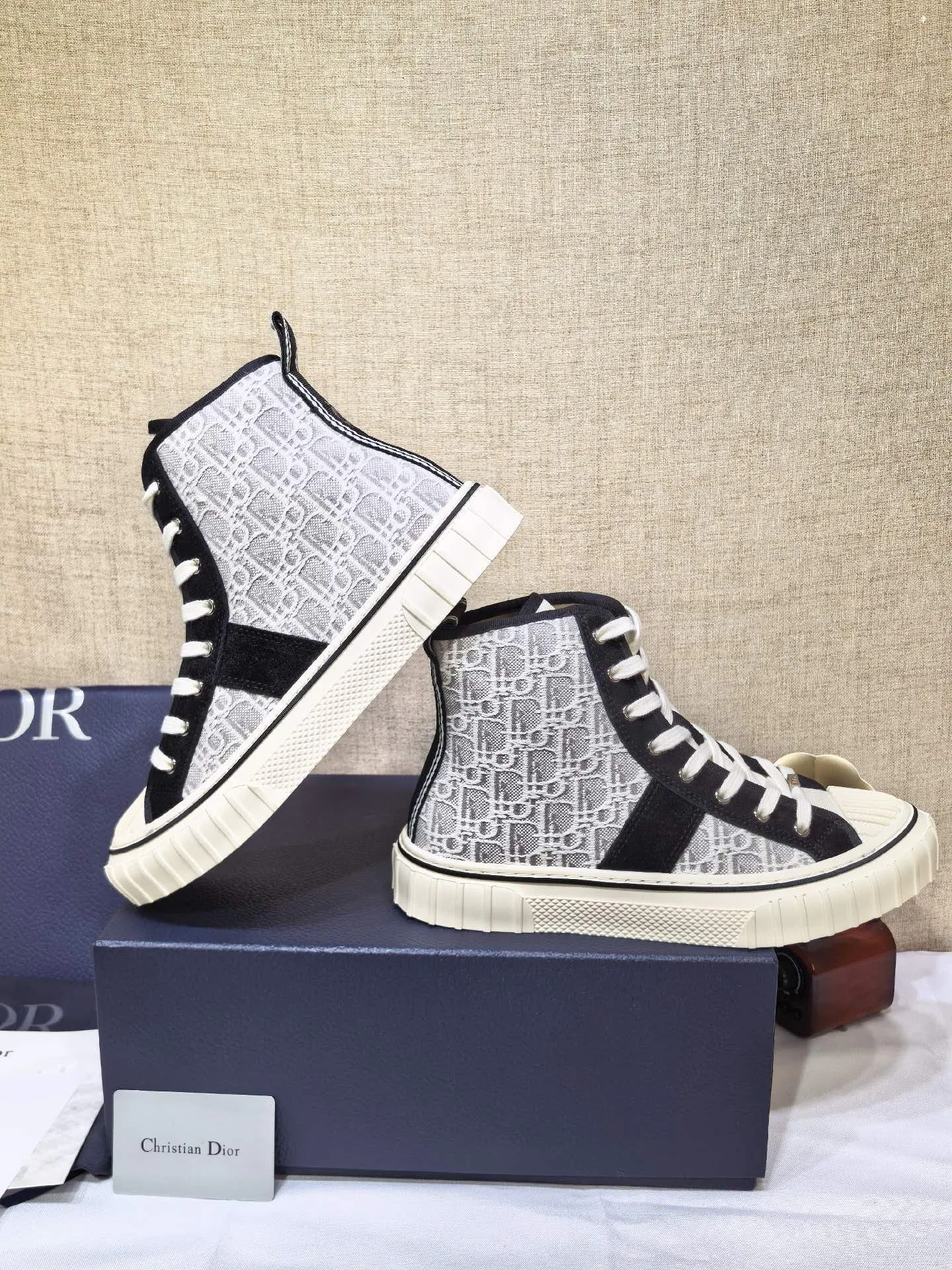 Кроссовки Женские Christian Dior 19782577