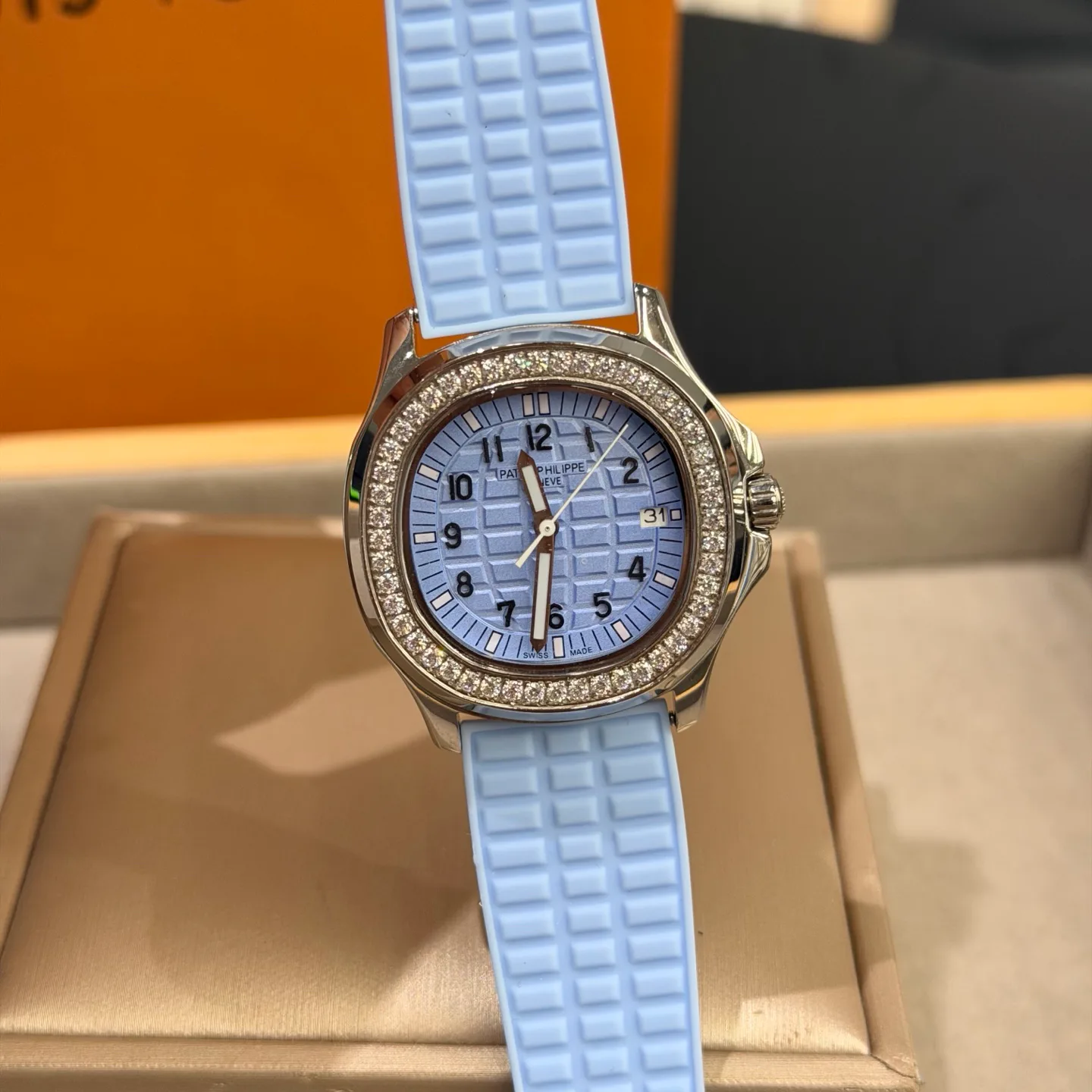 Часы Женские Patek Philippe 17800707