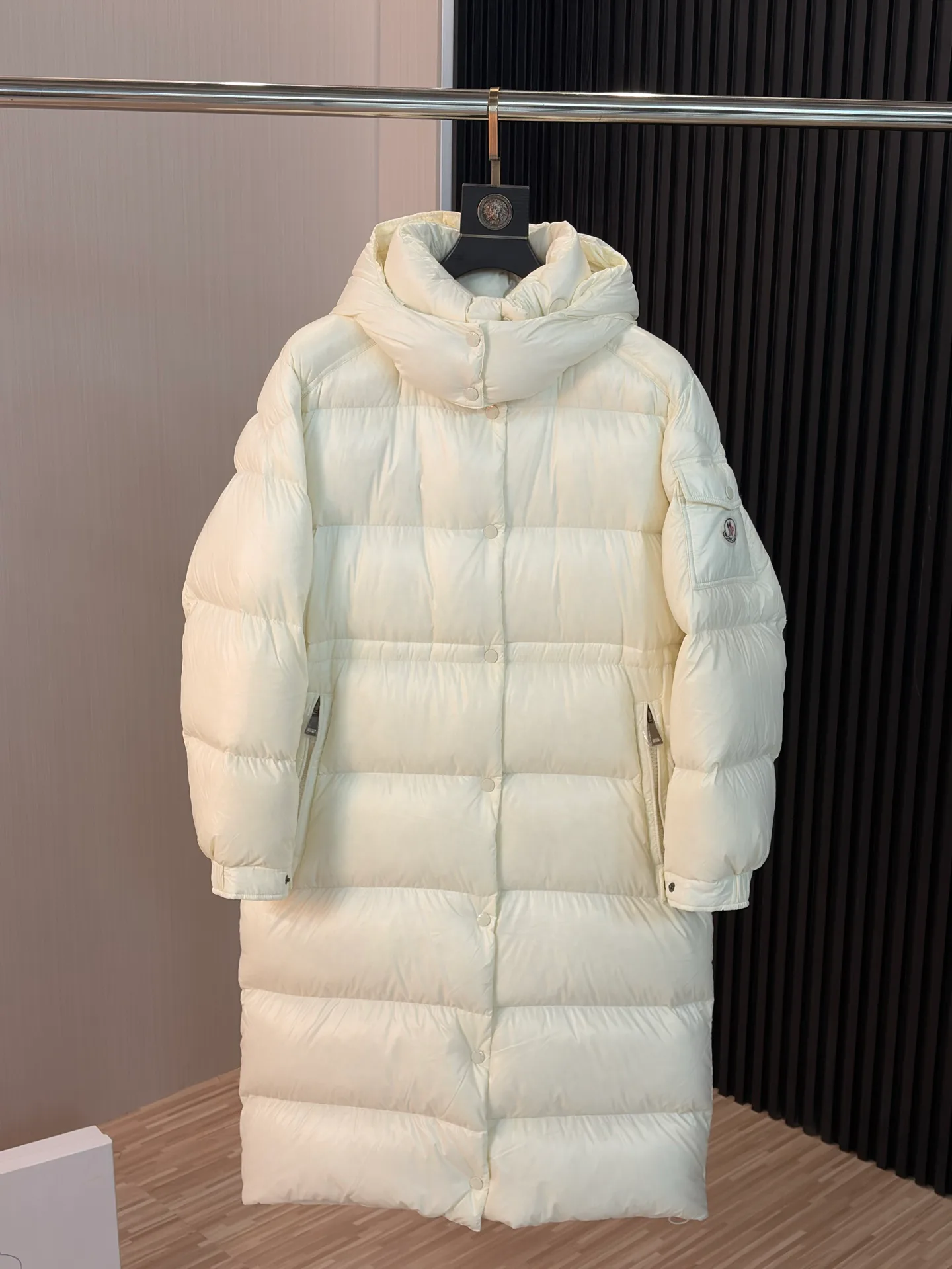 Куртки И Пуховики Женские Moncler 18491621