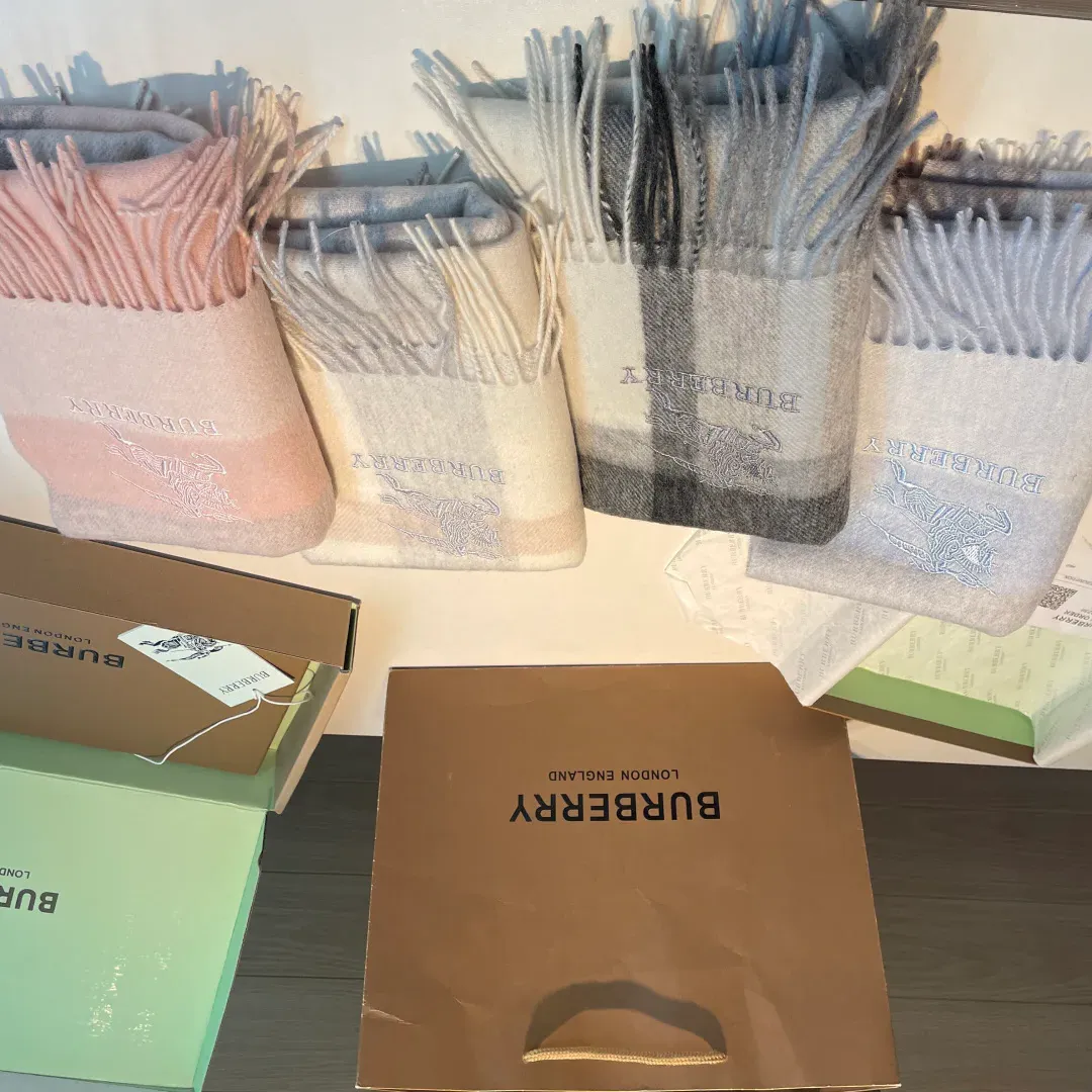 Шарфы Burberry 498285