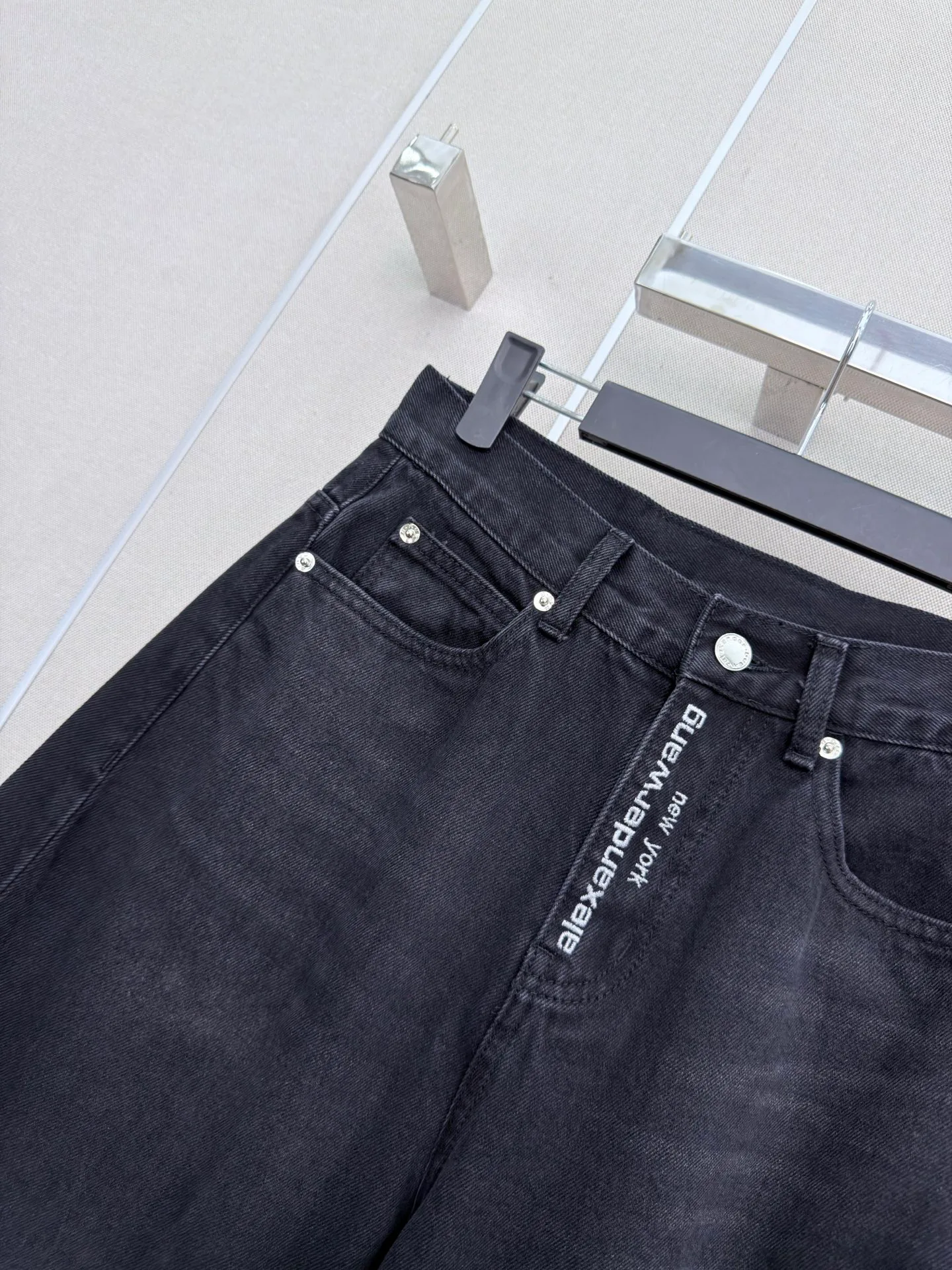 Джинсы Женские Alexander Wang 19589797