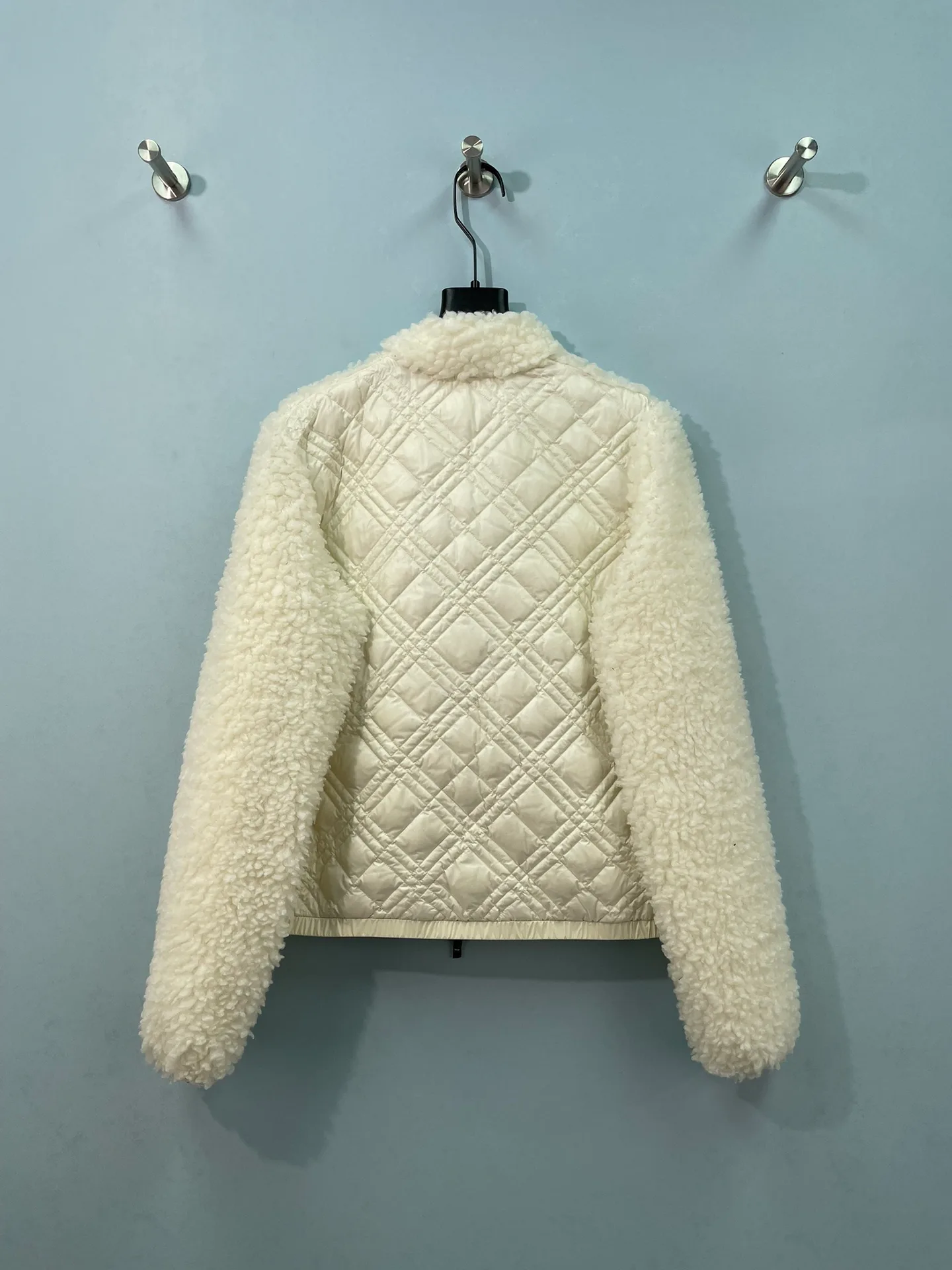 Куртки И Пуховики Женские Moncler 18308534