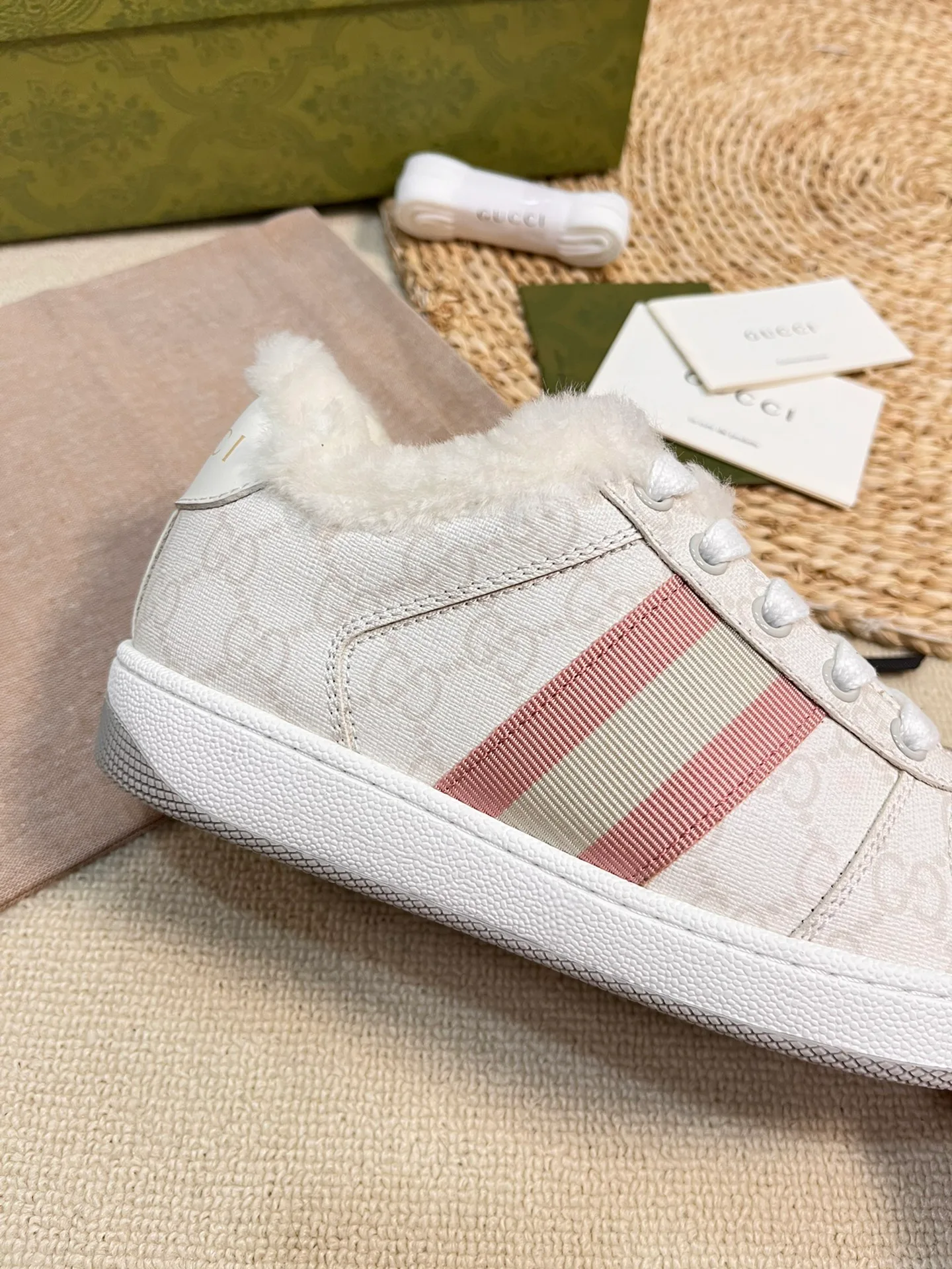 Кроссовки Женские Gucci 402211