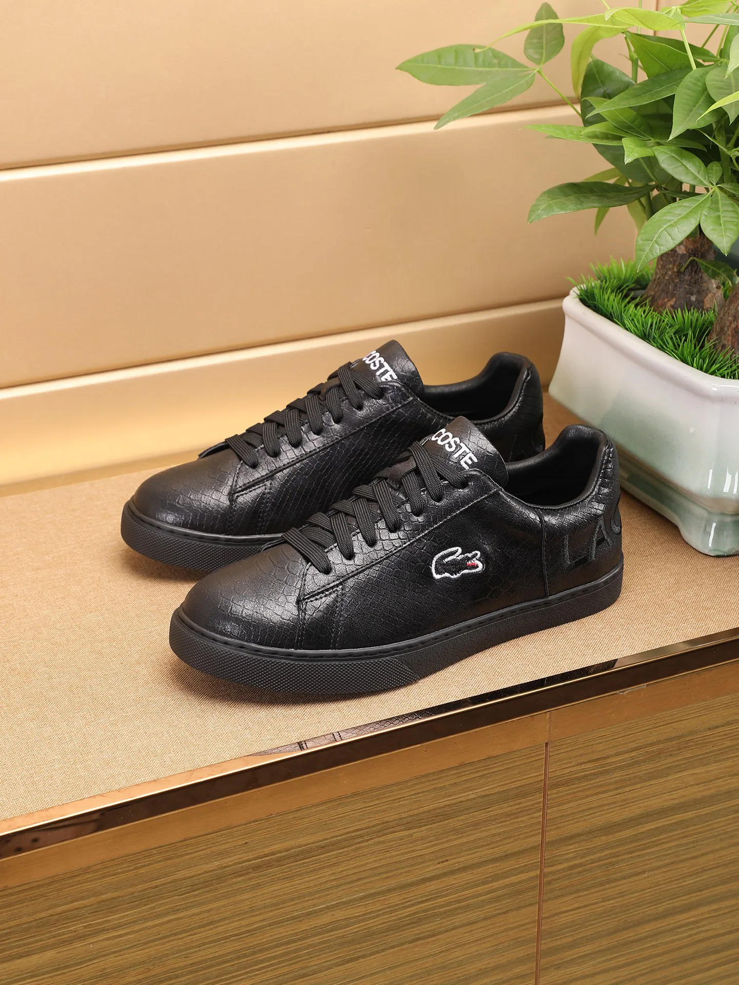 Кроссовки Мужские Lacoste 17818246