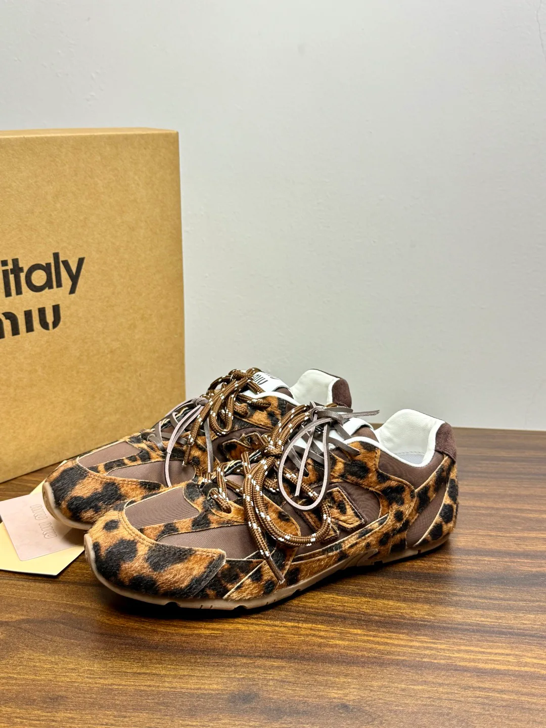Кроссовки Женские Miu Miu 18961435