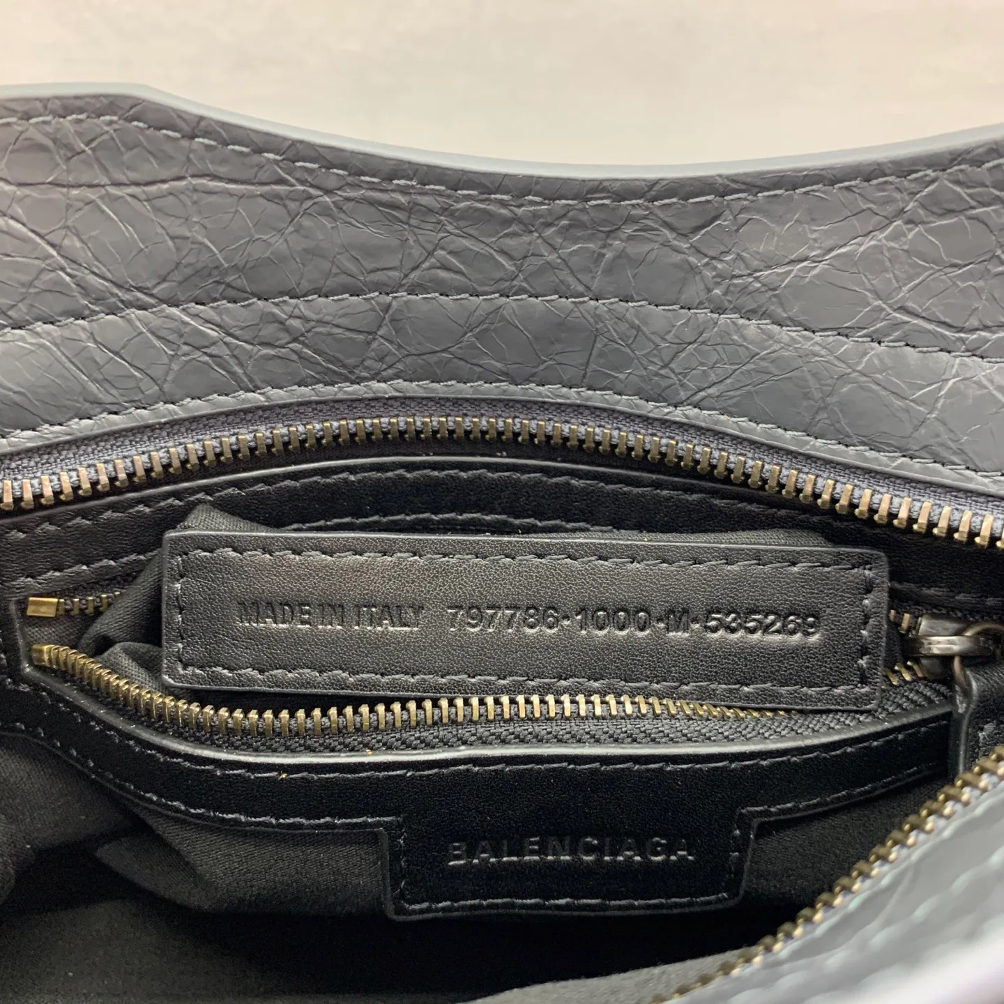 Классические Сумки Женские Balenciaga 18136152