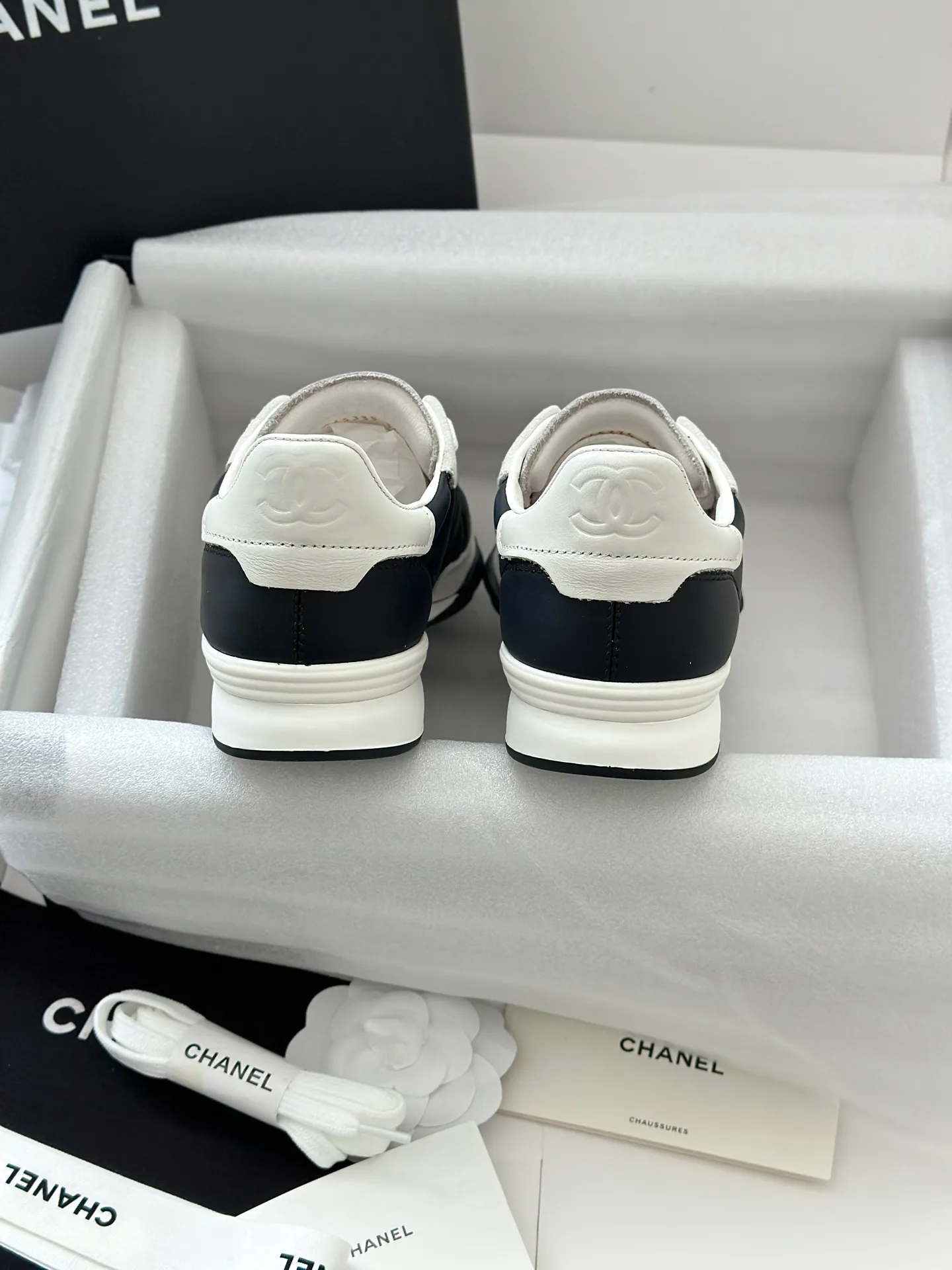Кроссовки Женские Chanel 18765016