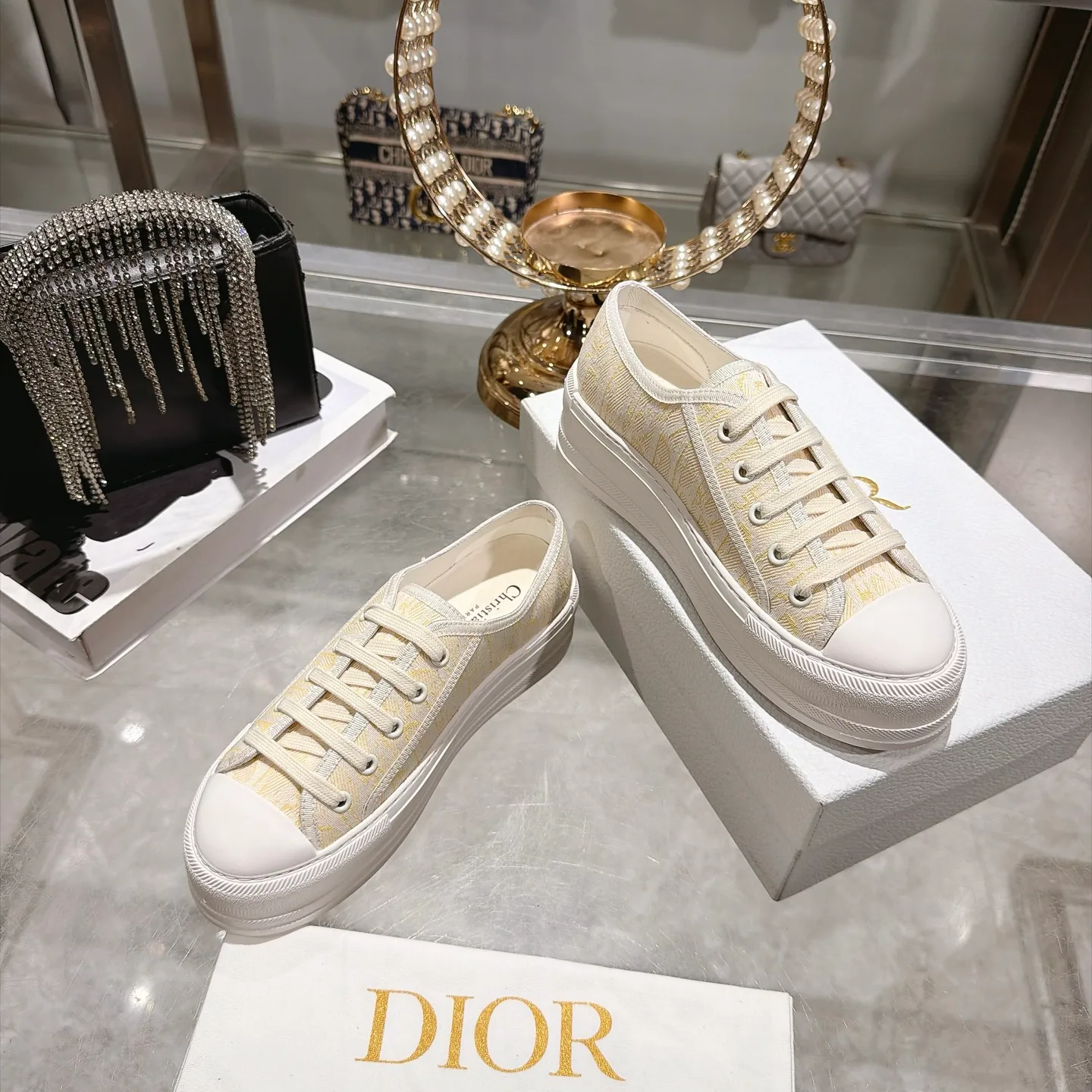 Кроссовки Женские Christian Dior 18764212