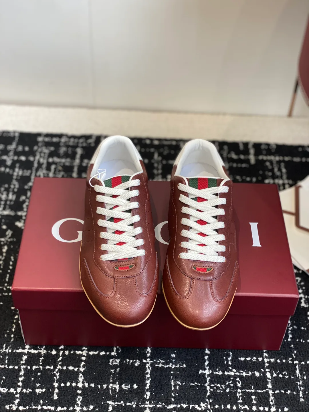 Кроссовки Женские Gucci 11373263