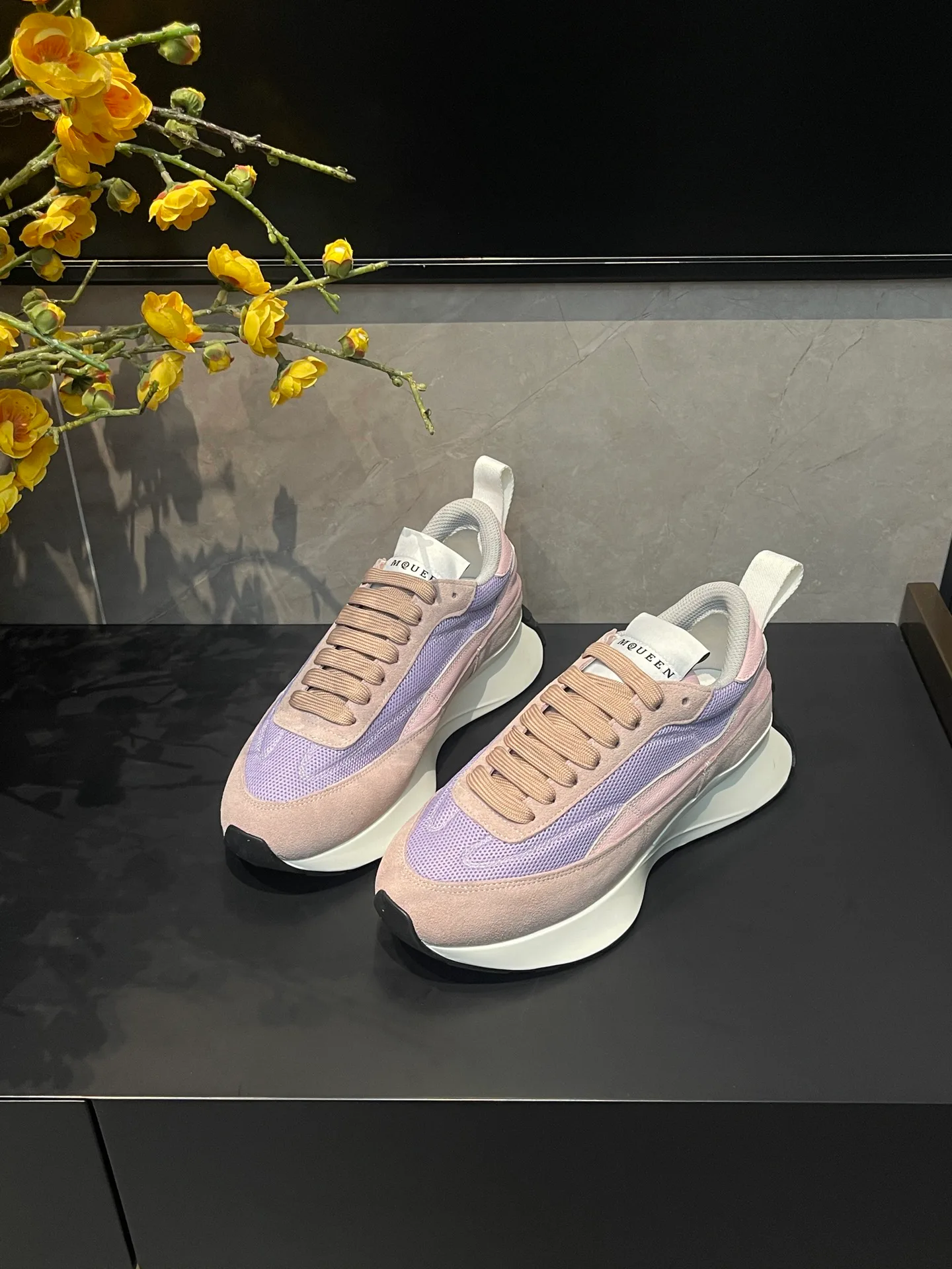 Кроссовки Женские Alexander Mcqueen 18465078