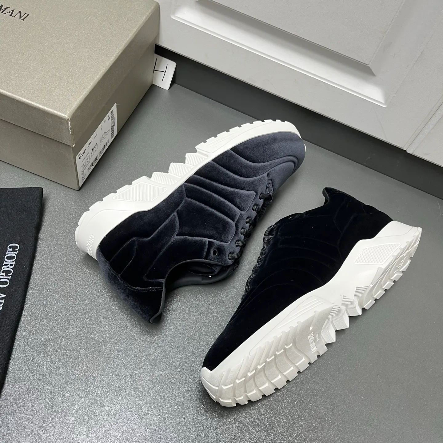 Кроссовки Мужские Armani 1237105