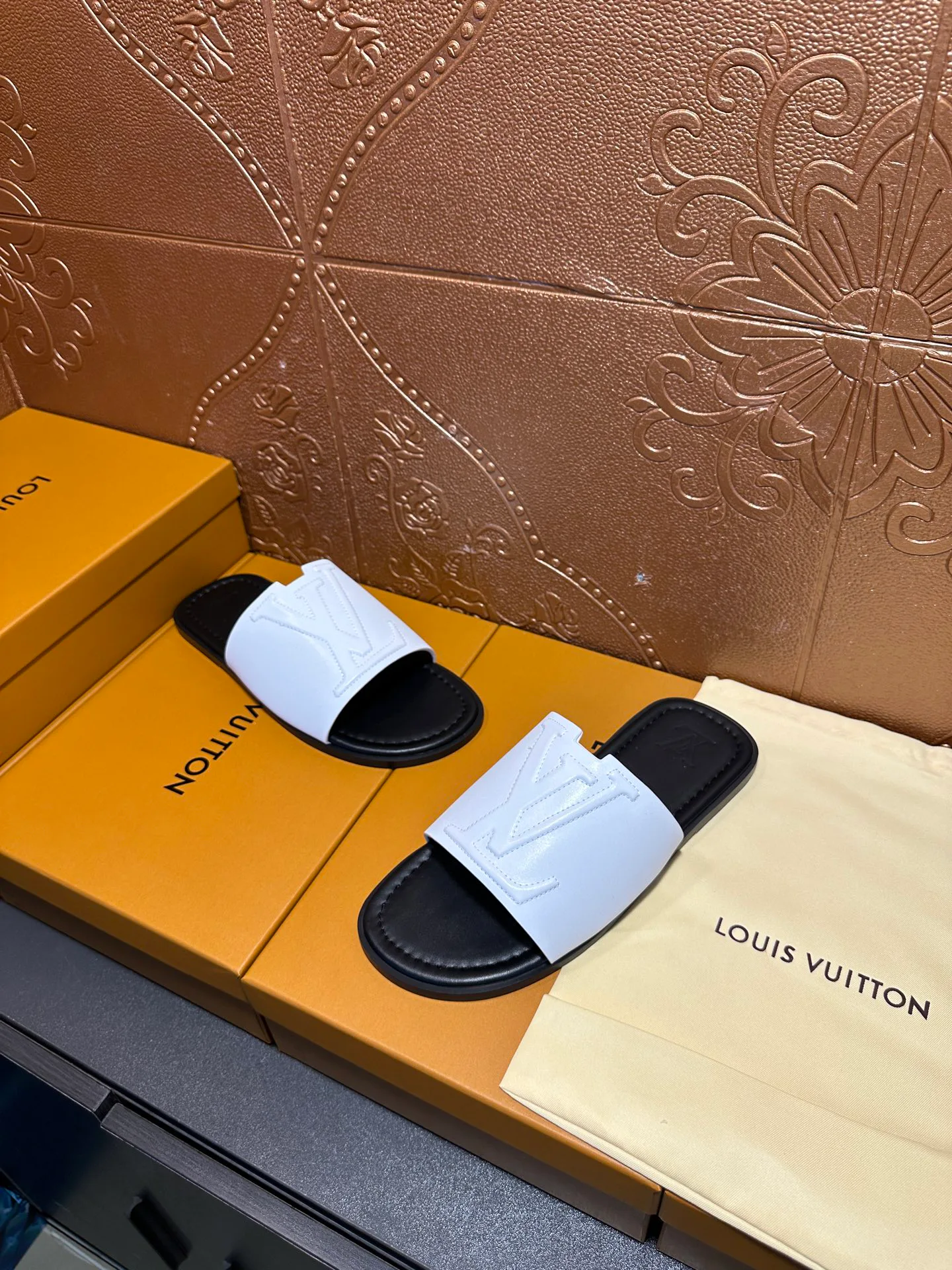 Шлепанцы Мужские Louis Vuitton 11488094
