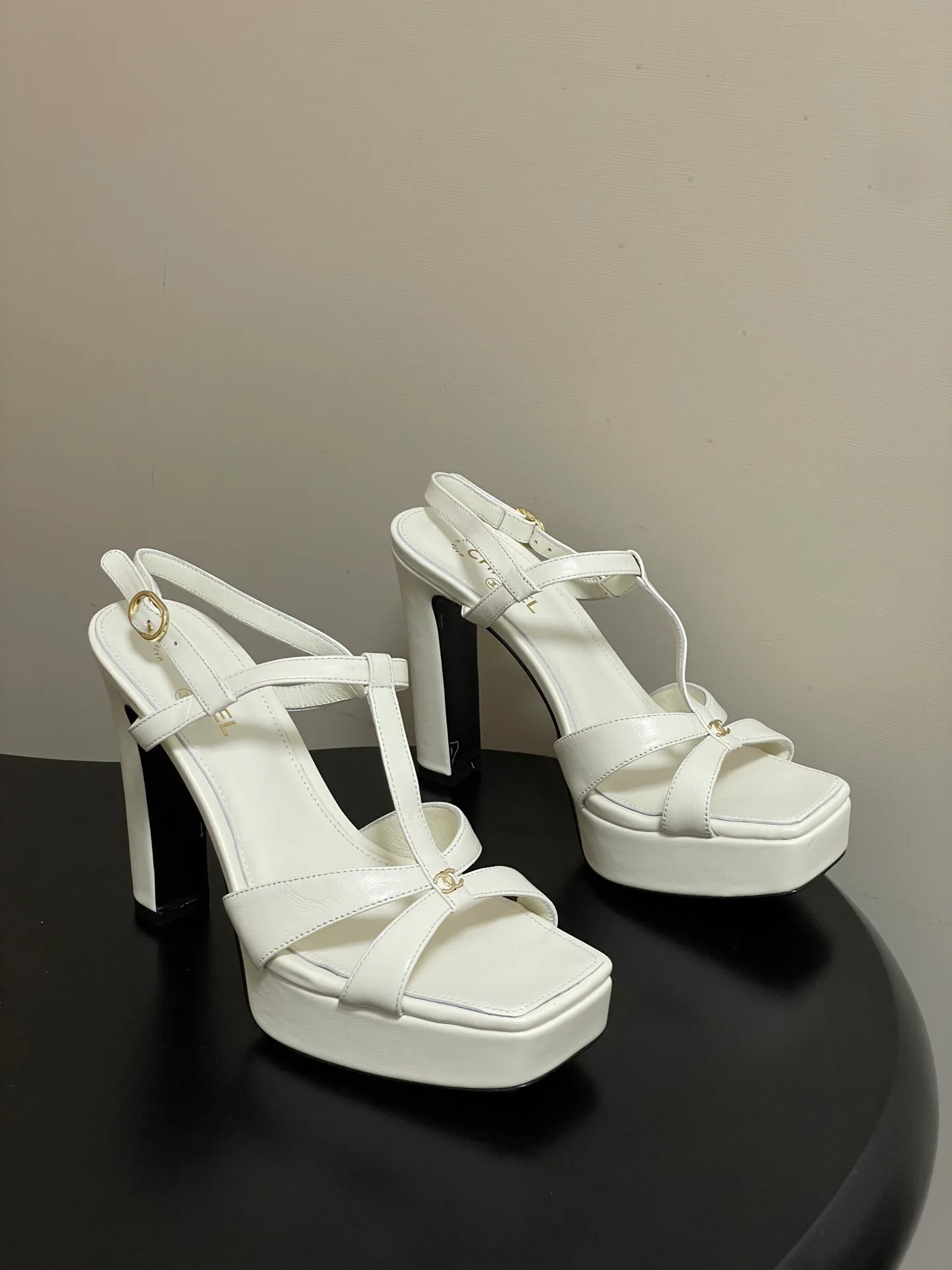 Босоножки Женские Chanel 12936262