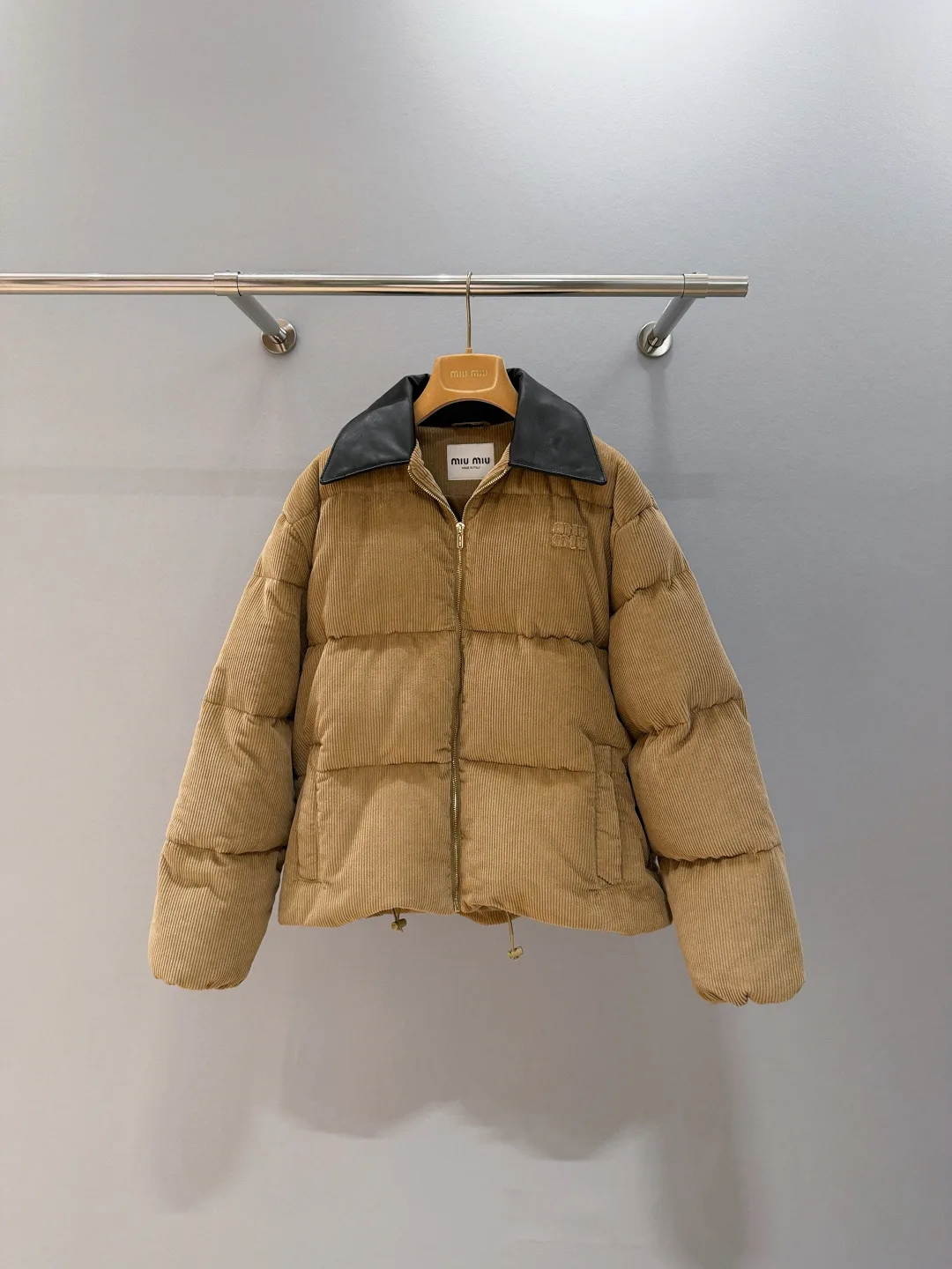 Куртки И Пуховики Женские Miu Miu 19046316