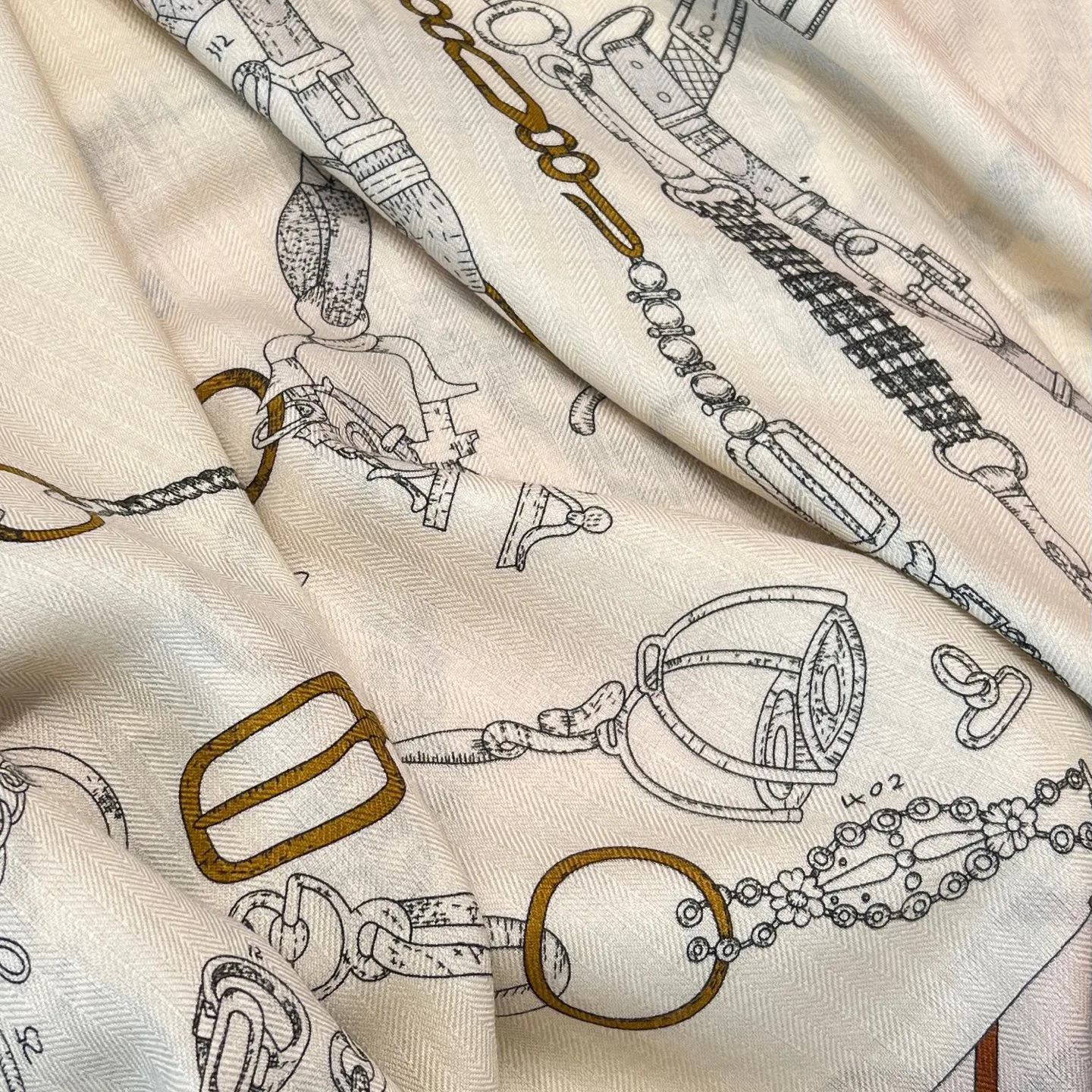 Платки Hermes 351375