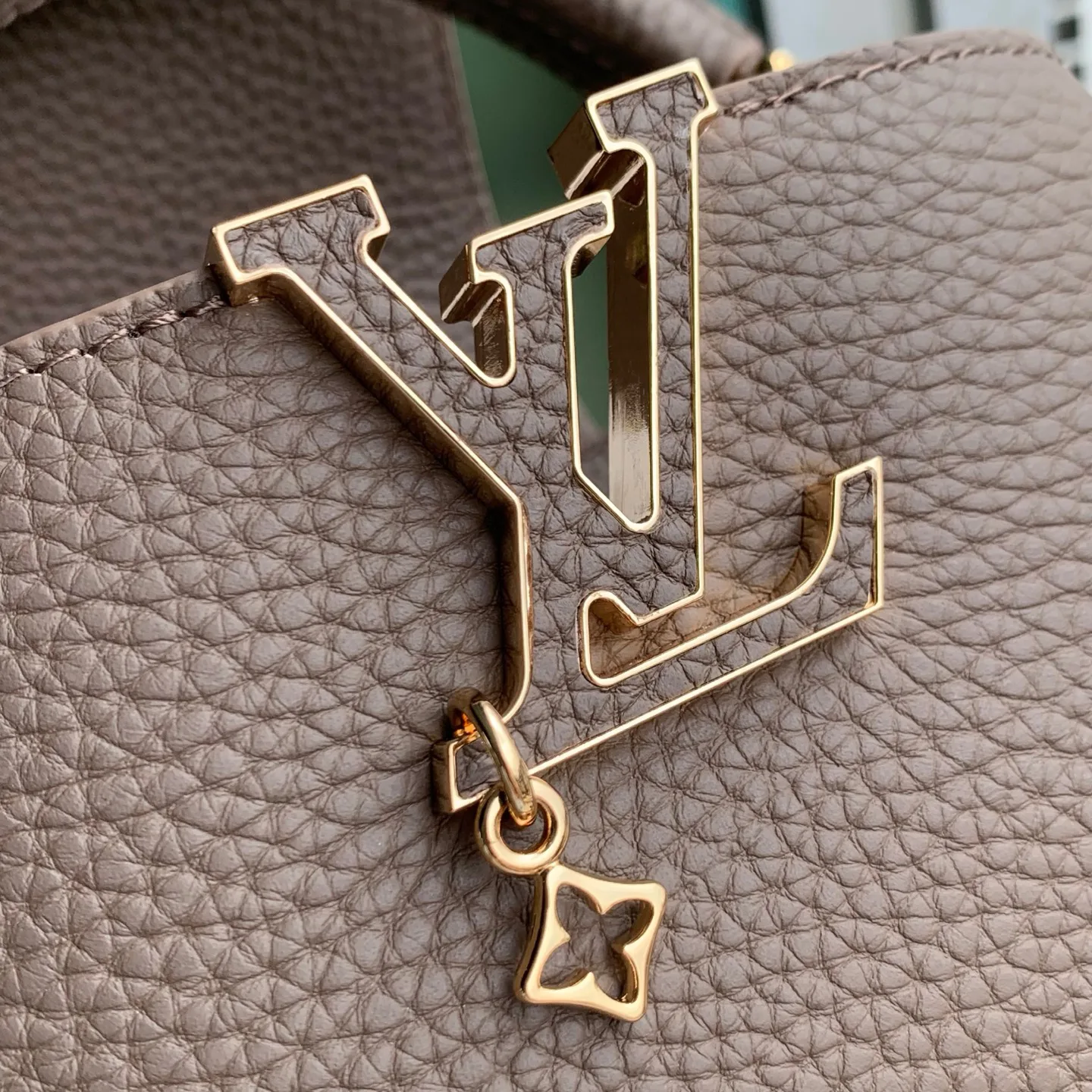 Классические Сумки Женские Louis Vuitton 18147533