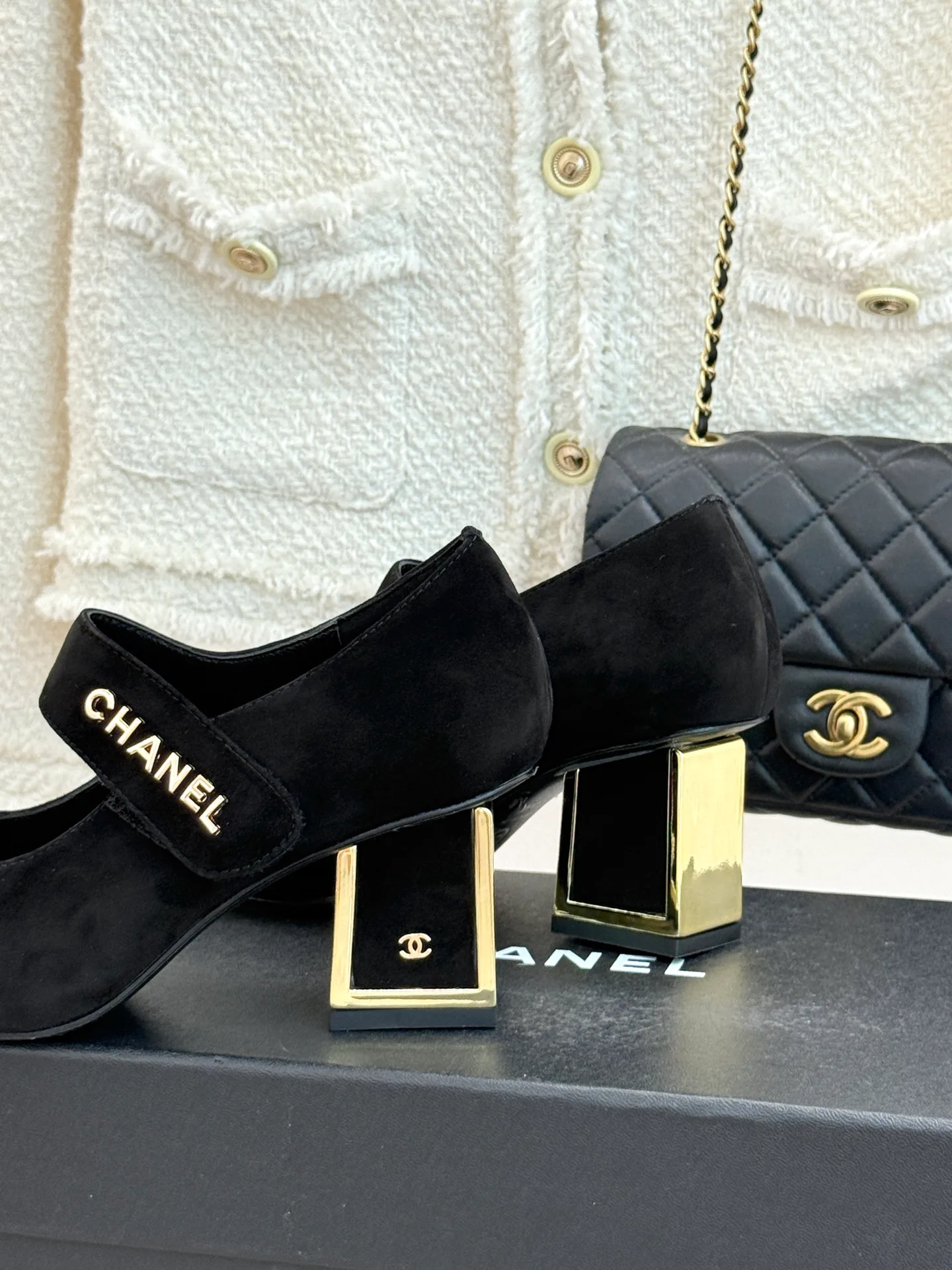 Туфли Женские Chanel 18092666