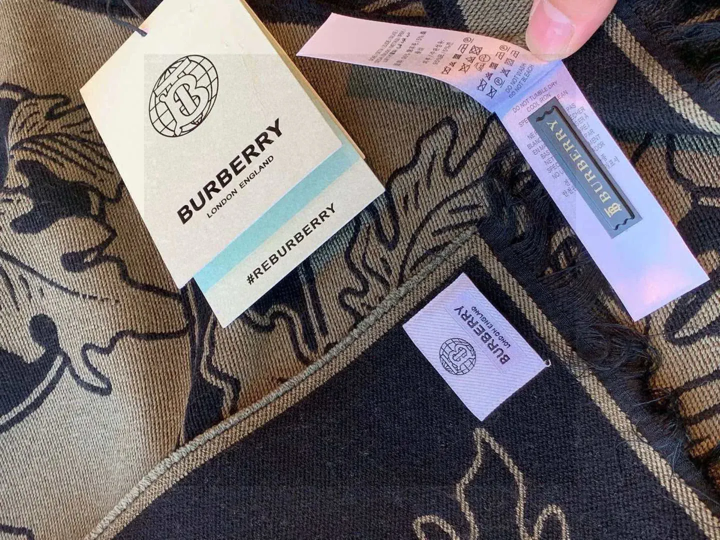 Шарфы Burberry 497615