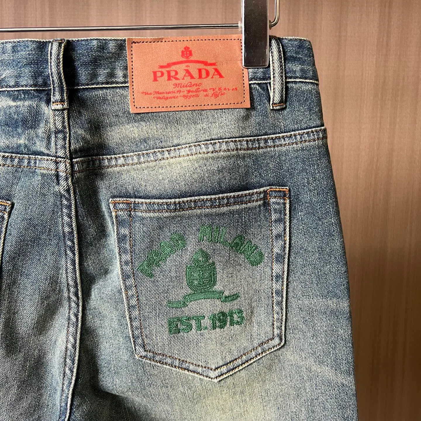 Джинсы Женские Prada 11000509
