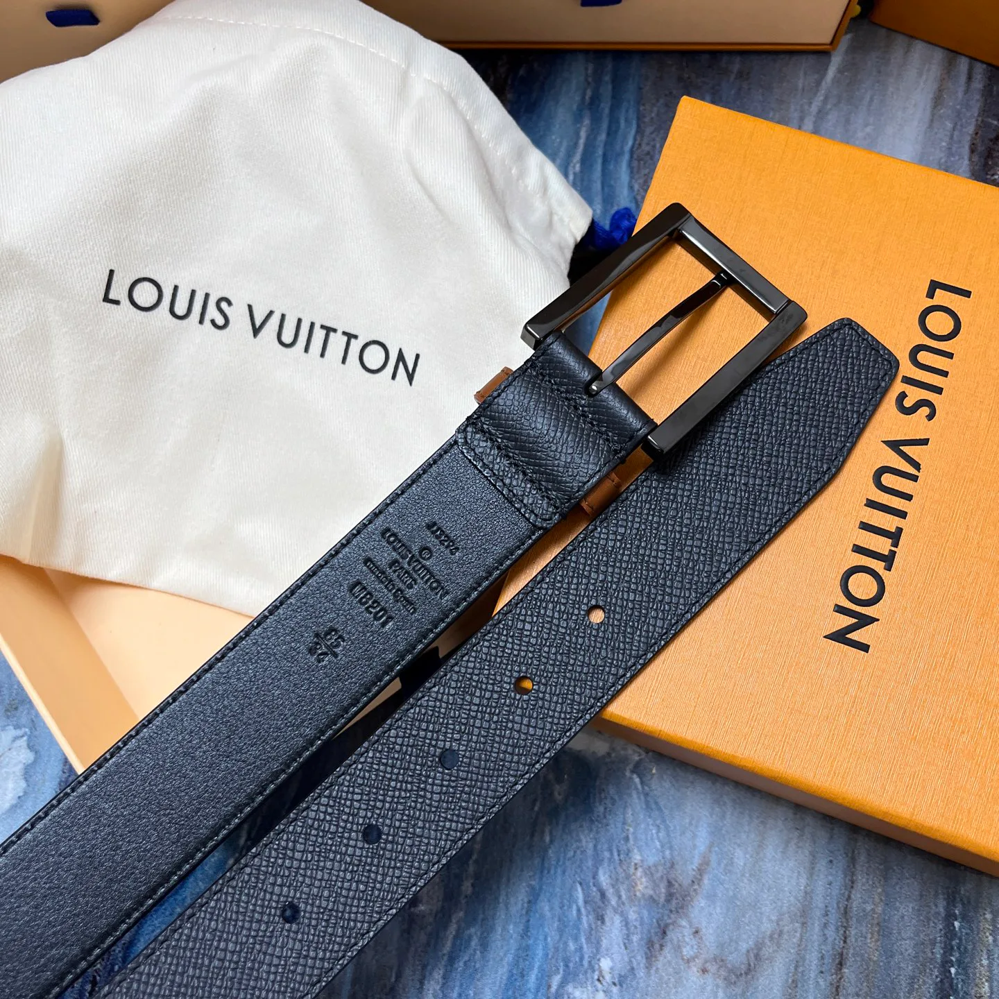 Ремни Louis Vuitton 17645256