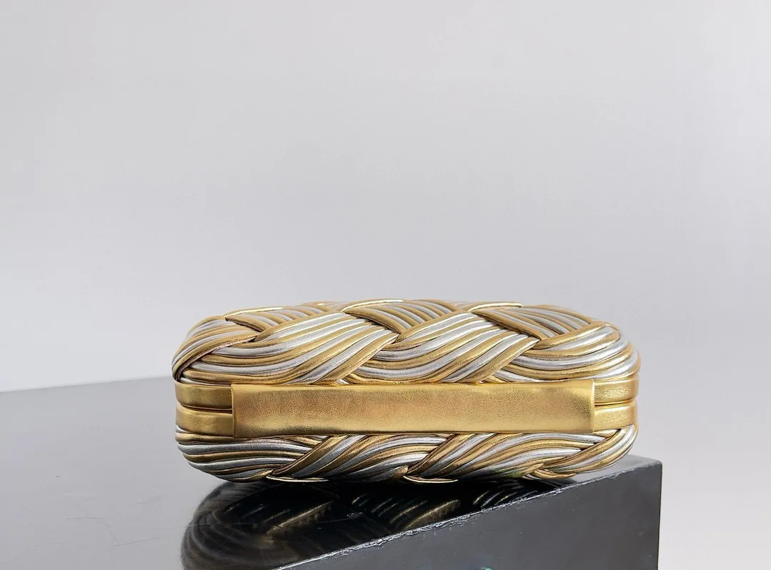 Клатчи Женские Bottega Veneta 1037130